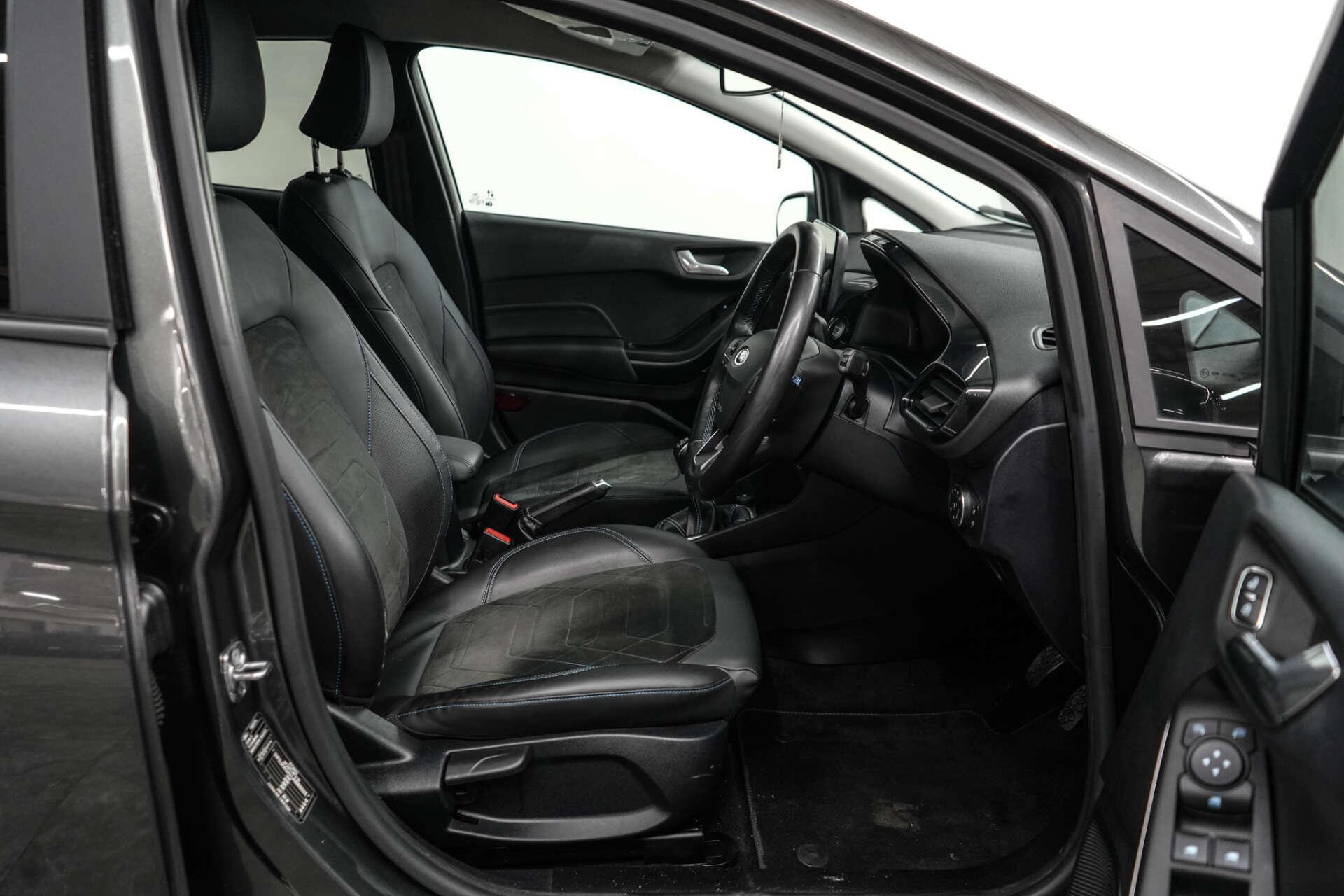 Ford Fiesta view 14