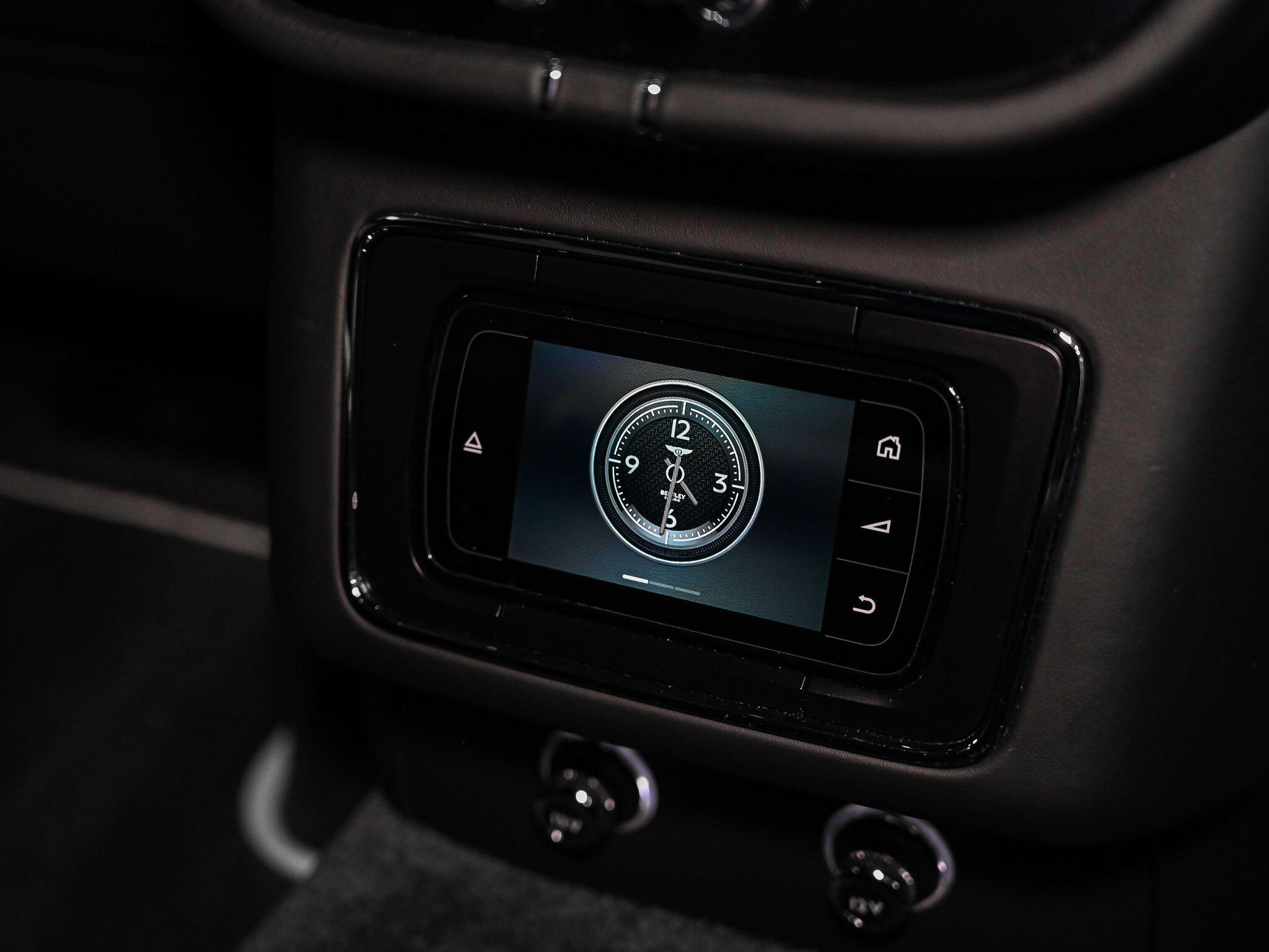 Bentley Bentayga view 42