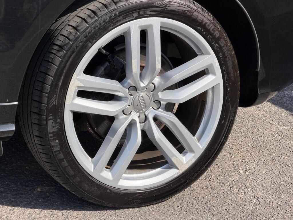 Audi SQ5 view 53
