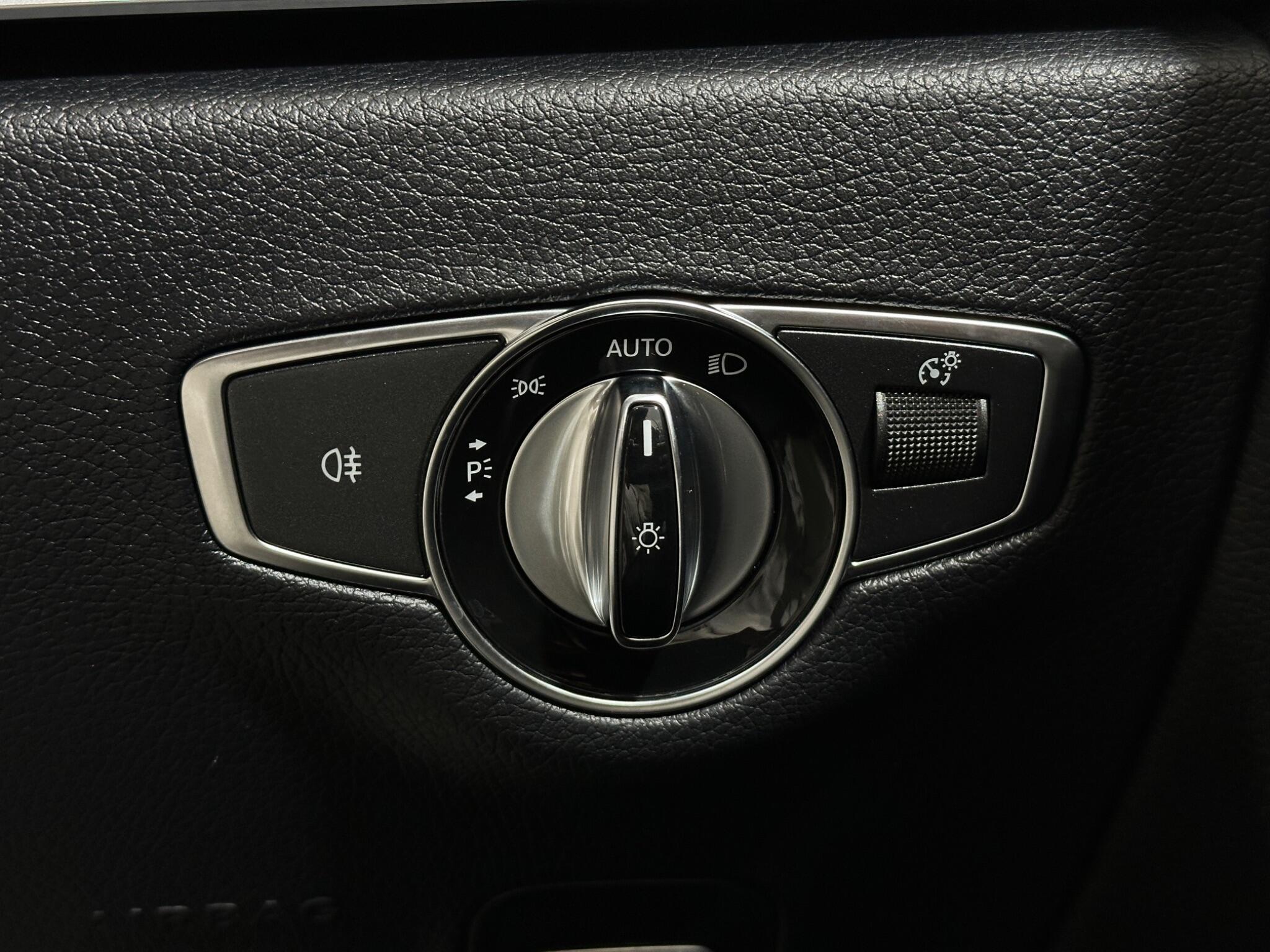 Mercedes-Benz E-Class view 18