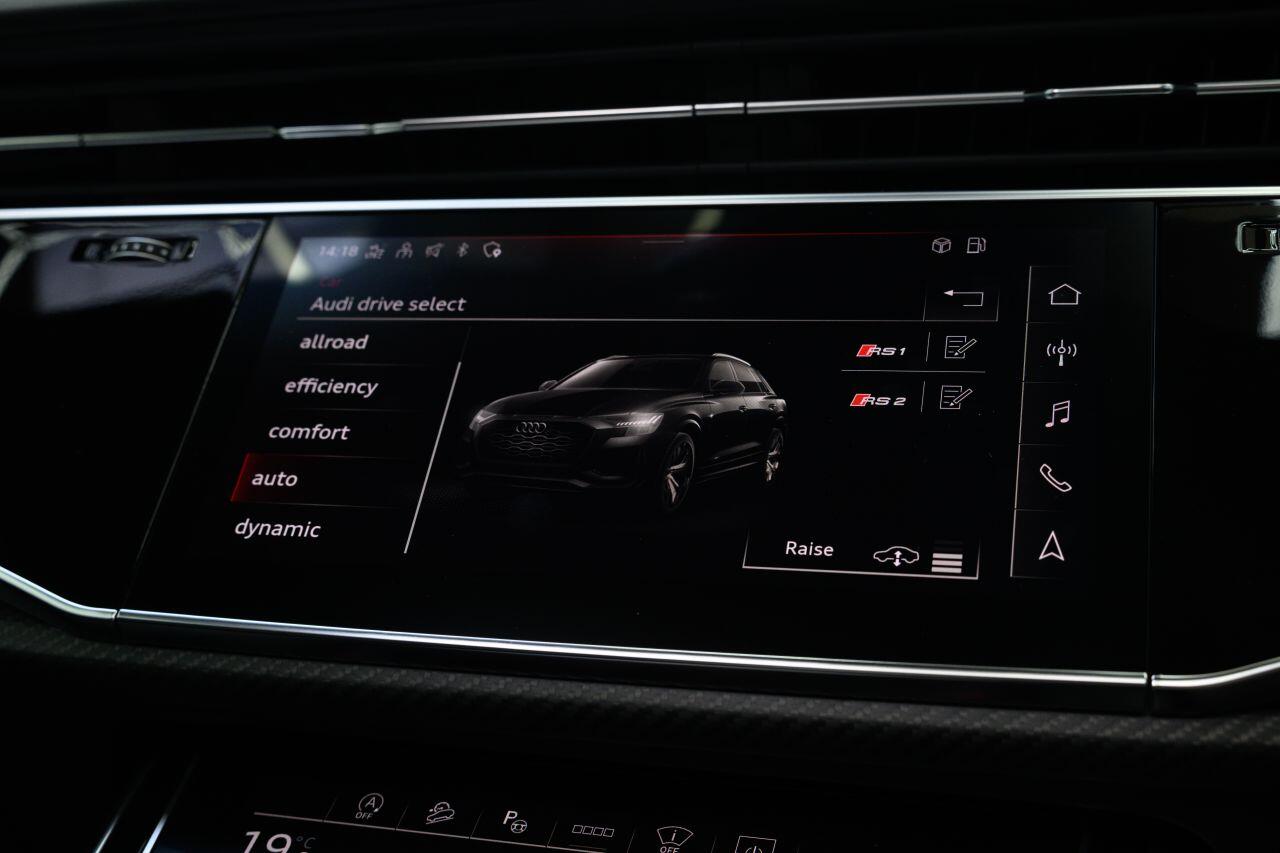 Audi RS Q8 view 57