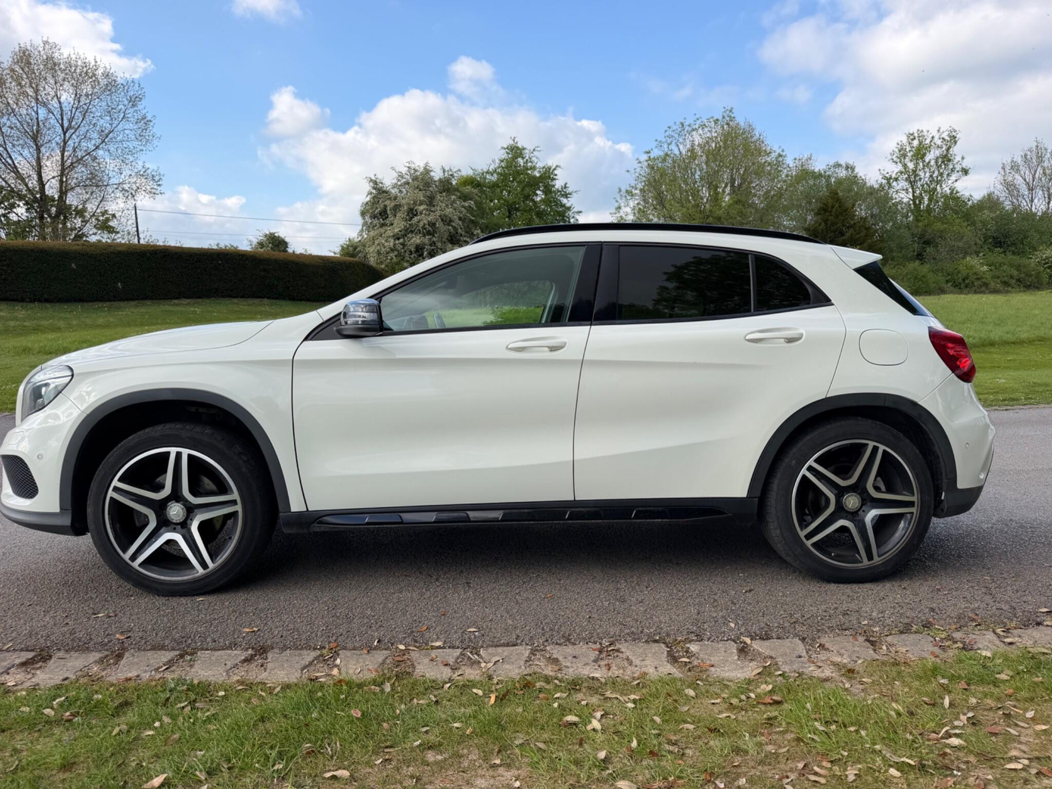 Mercedes-Benz Gla view 34