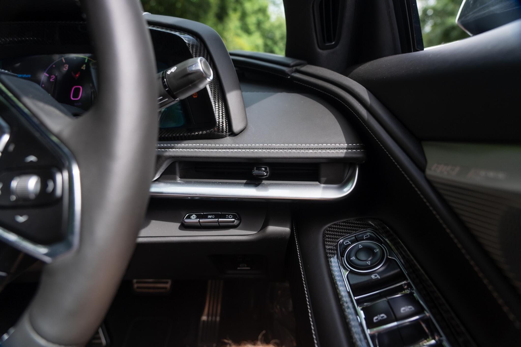 Chevrolet Corvette Stingray view 41