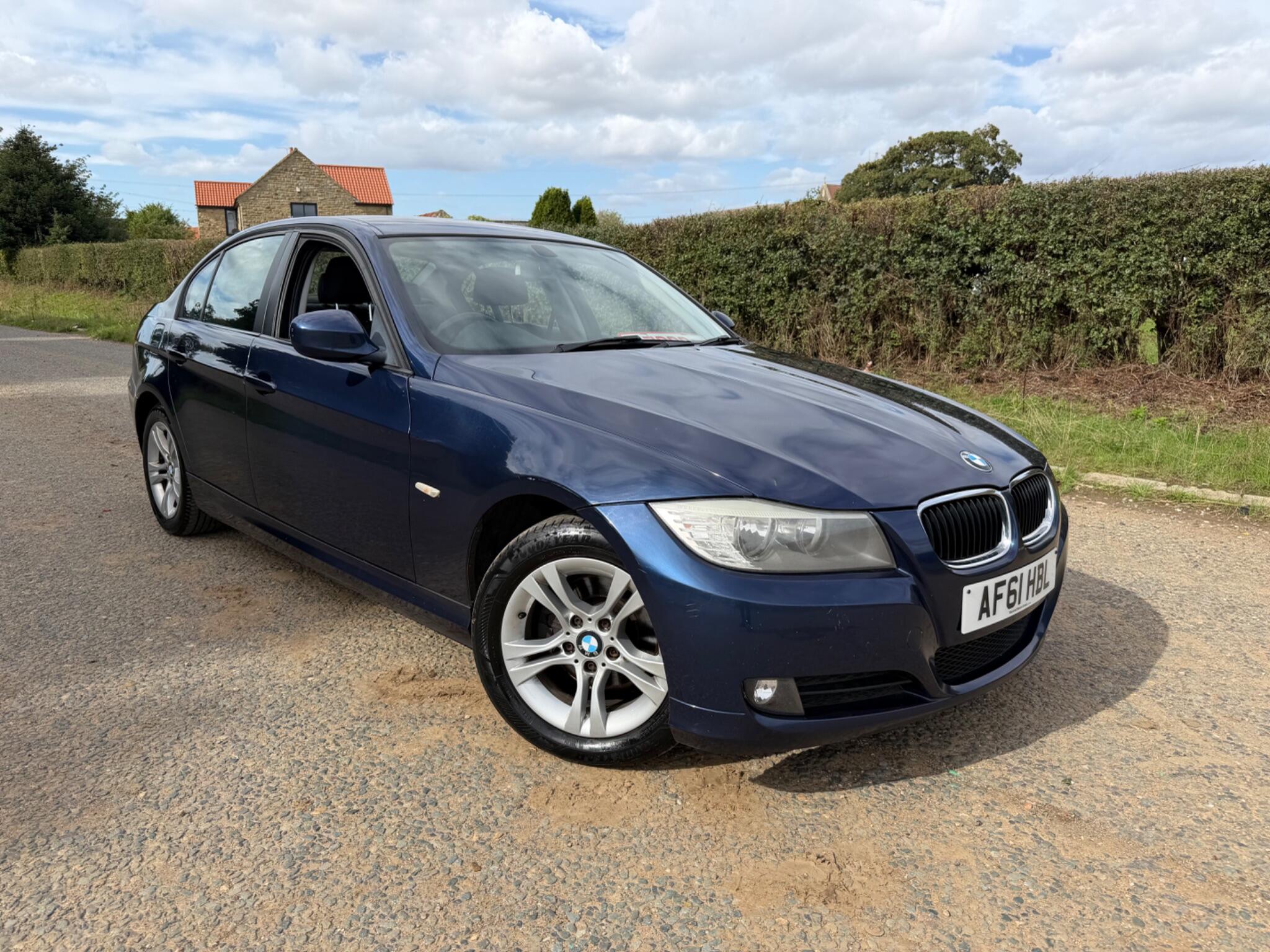 BMW 3 Series view 15