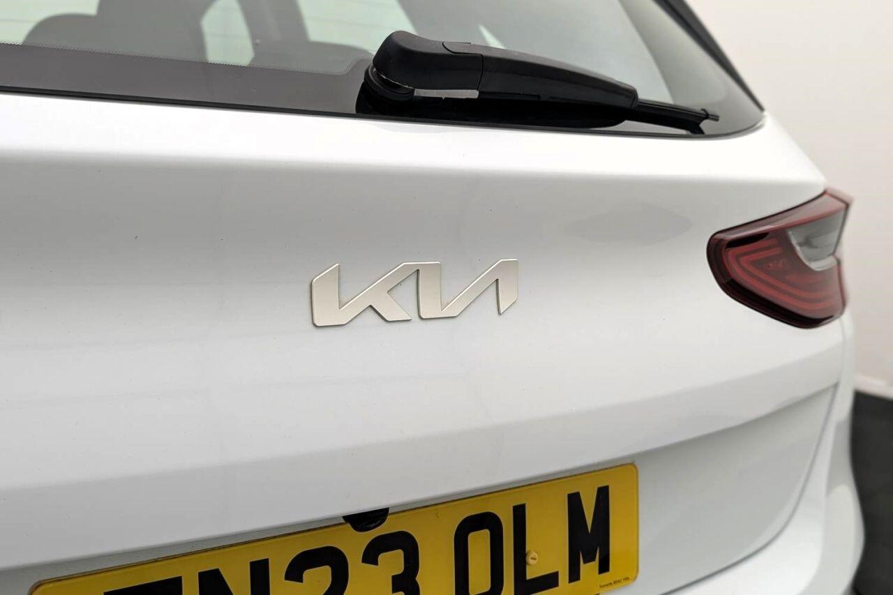 Kia Ceed view 44