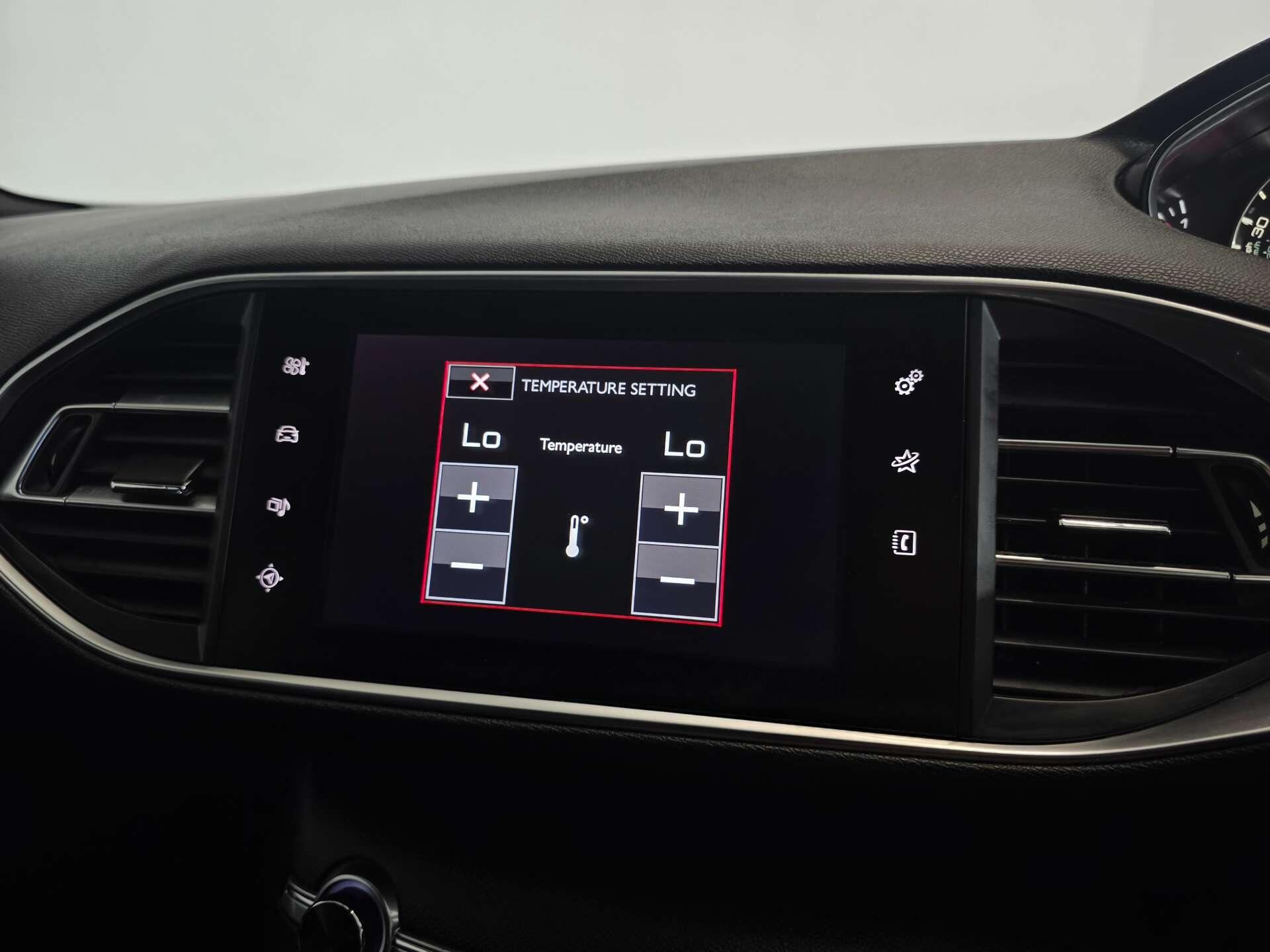 Peugeot 308 view 34