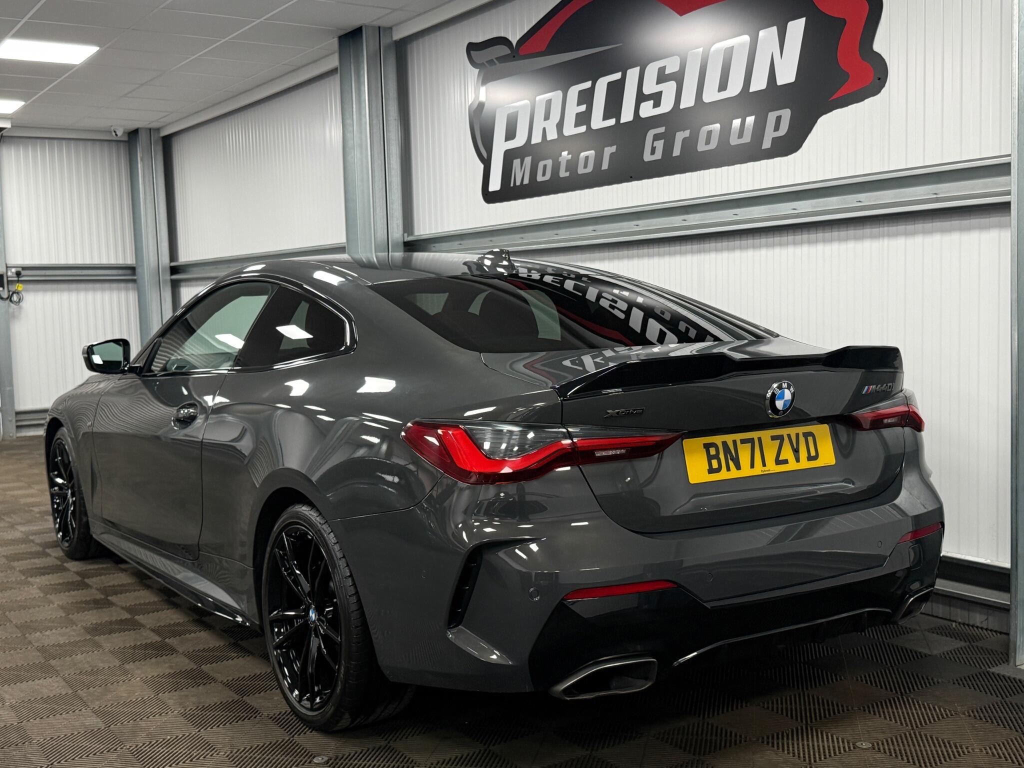BMW 4 Series view 8