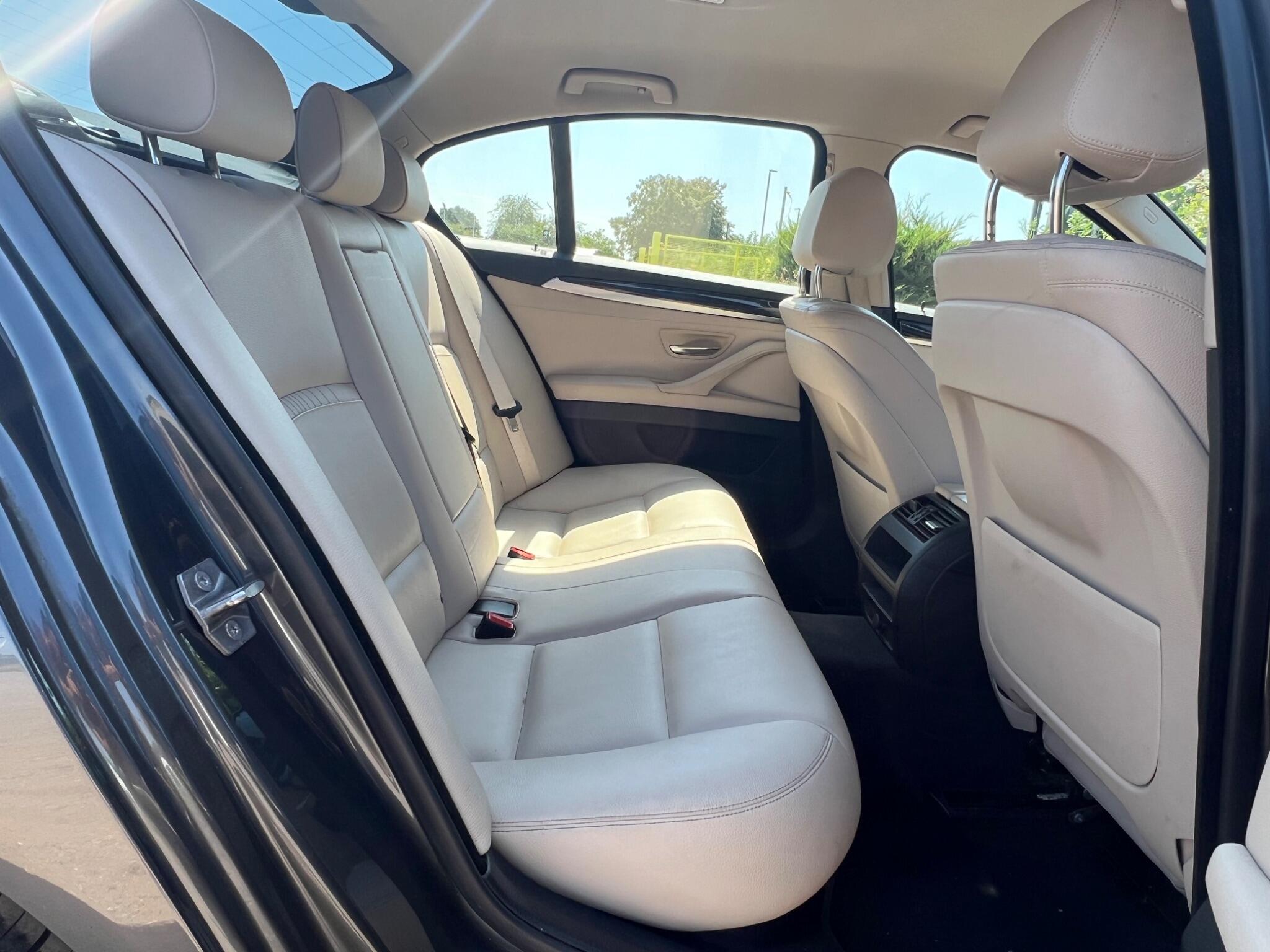 BMW 5 Series view 19