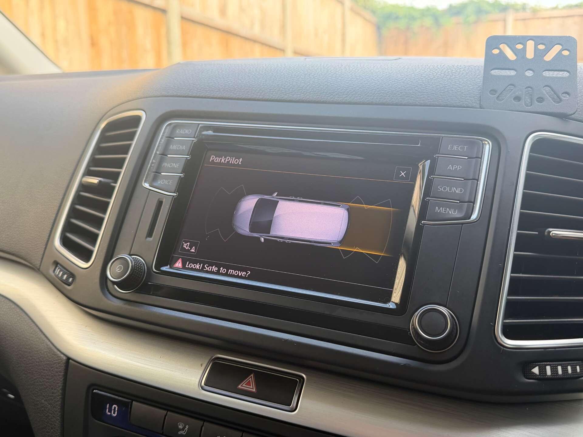 Volkswagen Sharan view 23