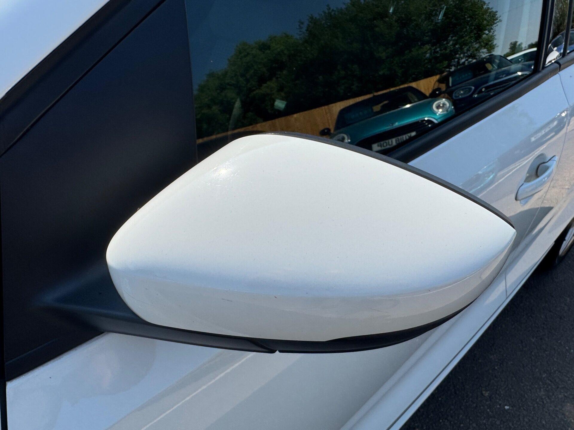 Volkswagen Polo view 13