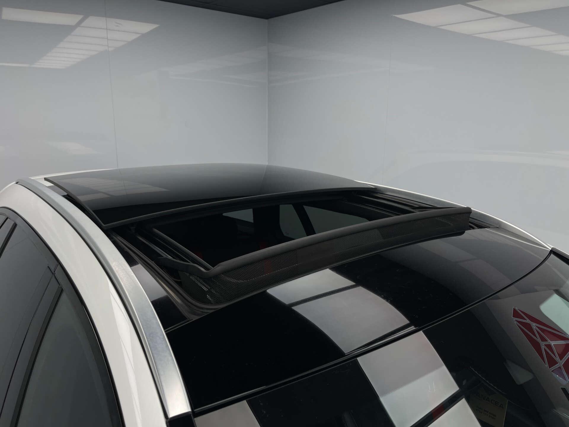 Mercedes-Benz C Class view 10