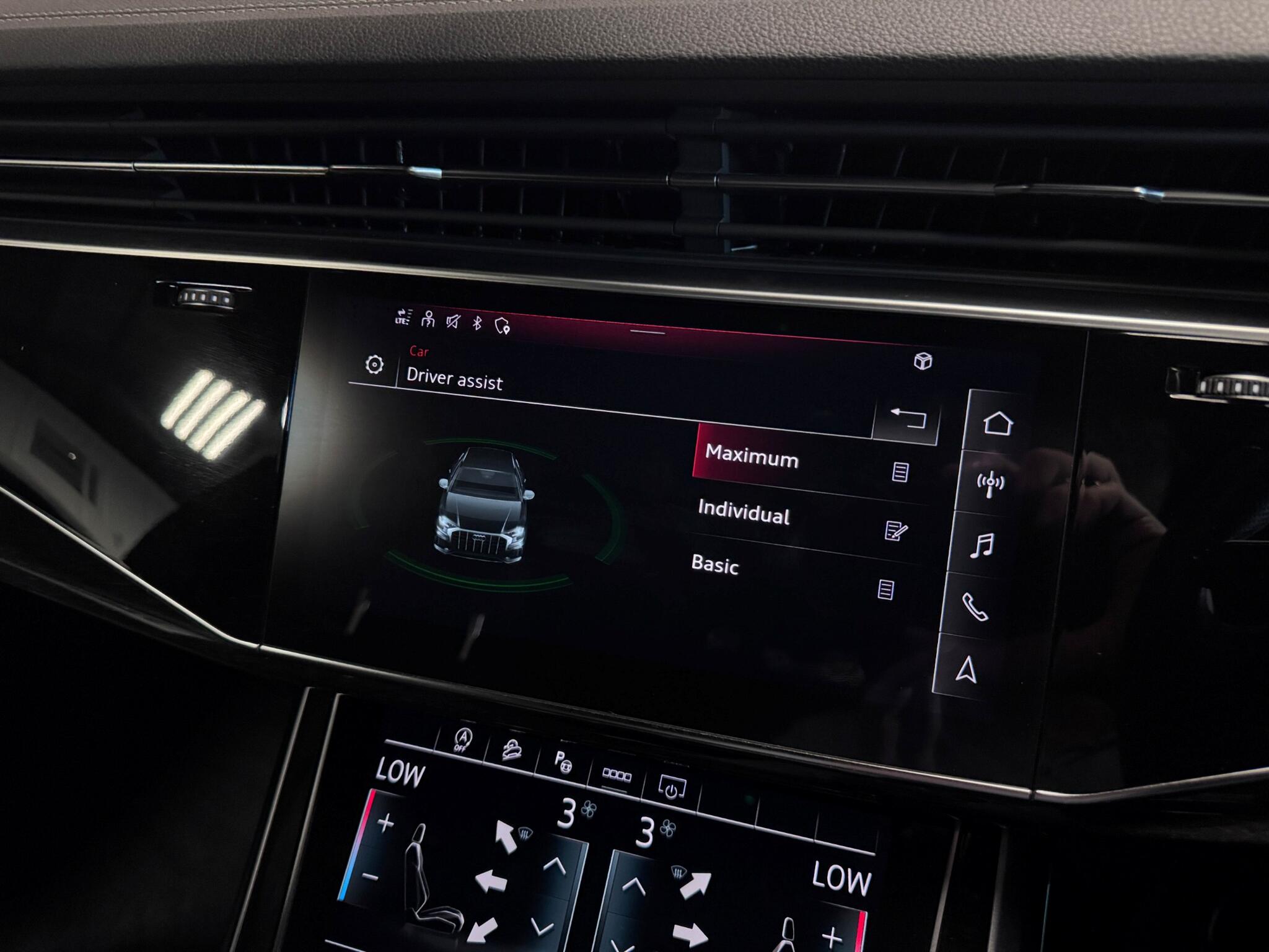 Audi Q8 view 62
