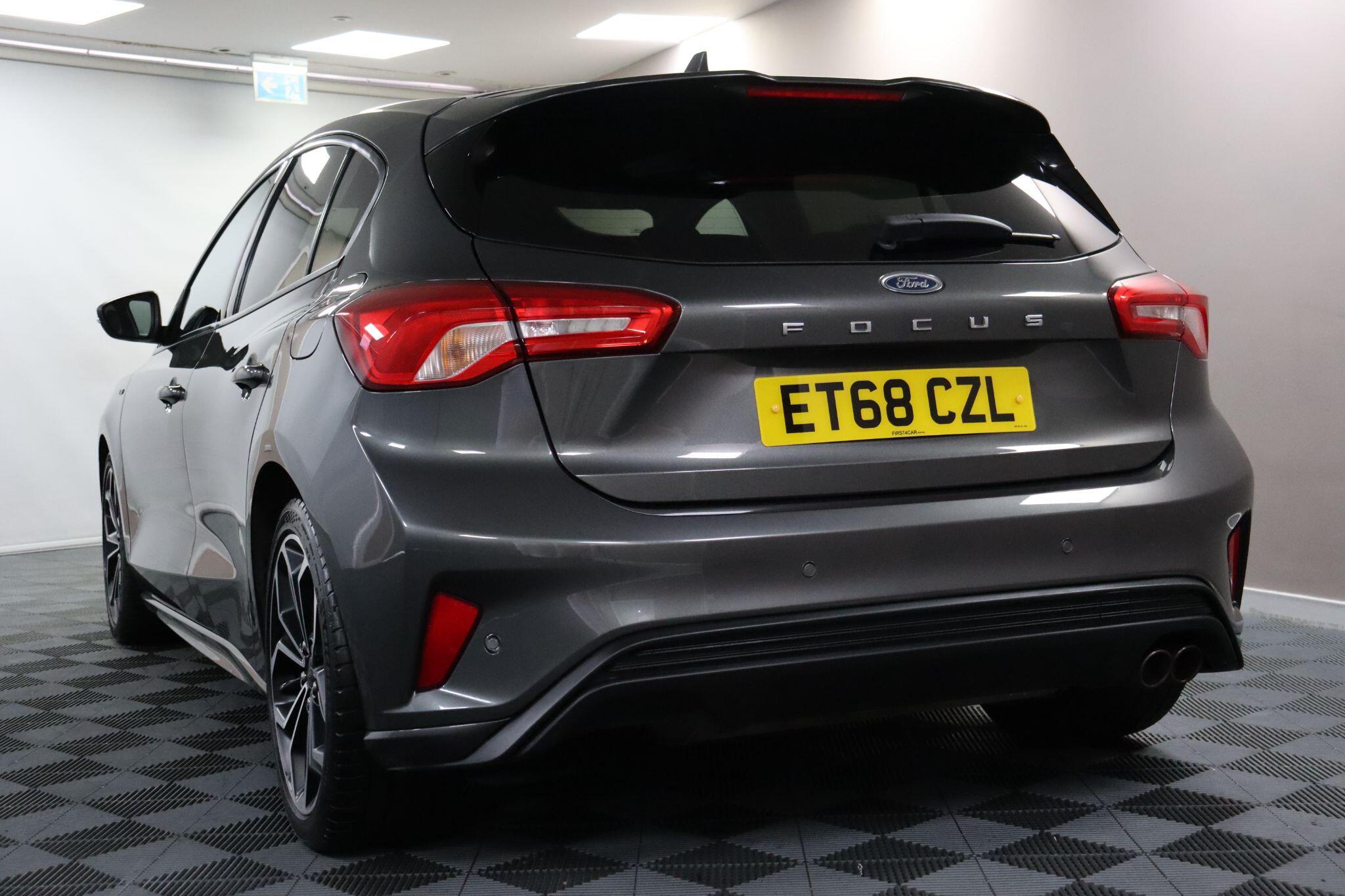 Ford Focus view 29