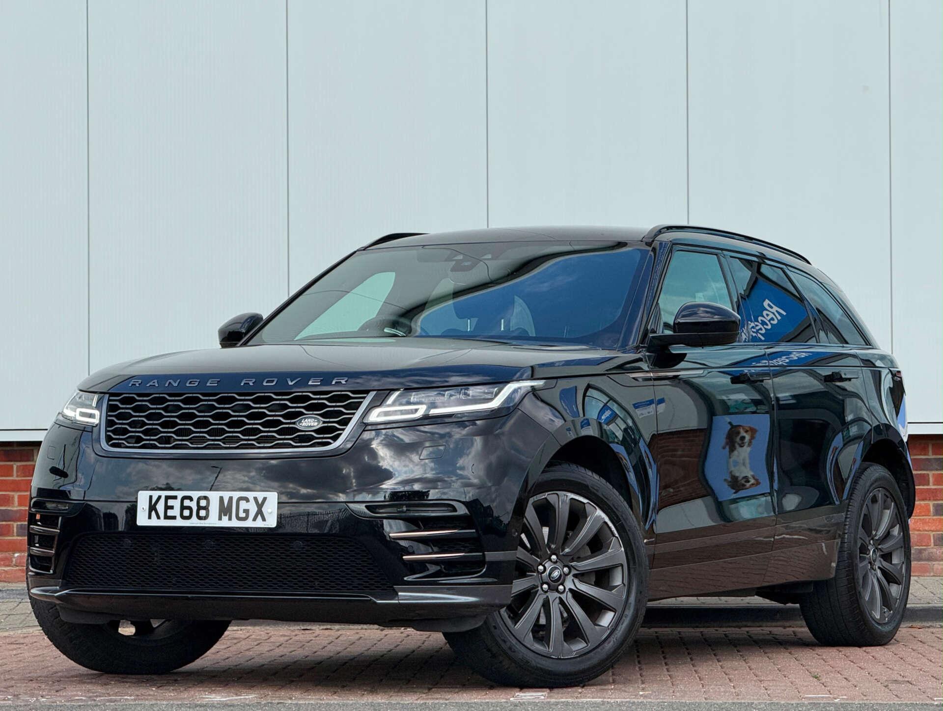Land Rover Range Rover Velar view 3