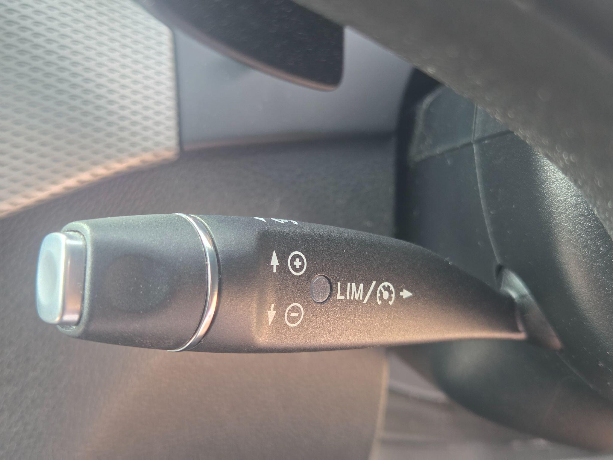Mercedes-Benz B-Class view 15