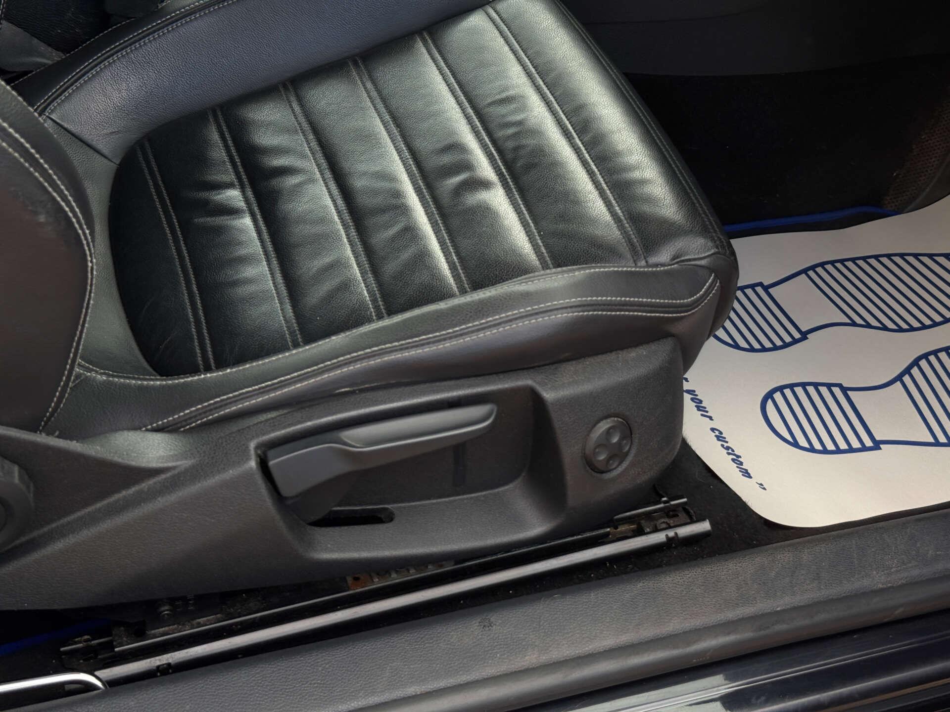Volkswagen Scirocco view 22