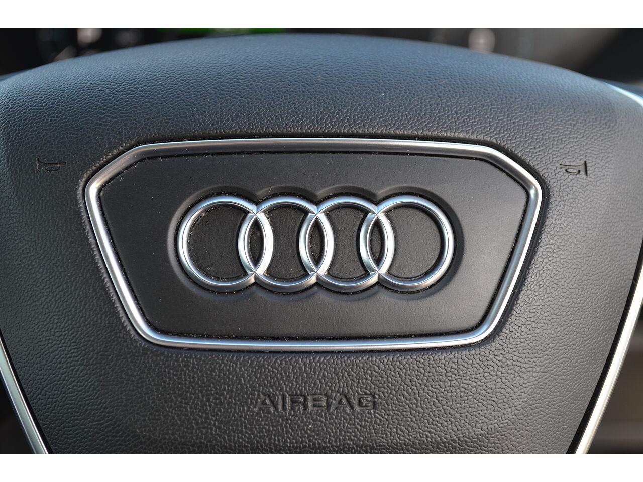 Audi E-Tron view 27