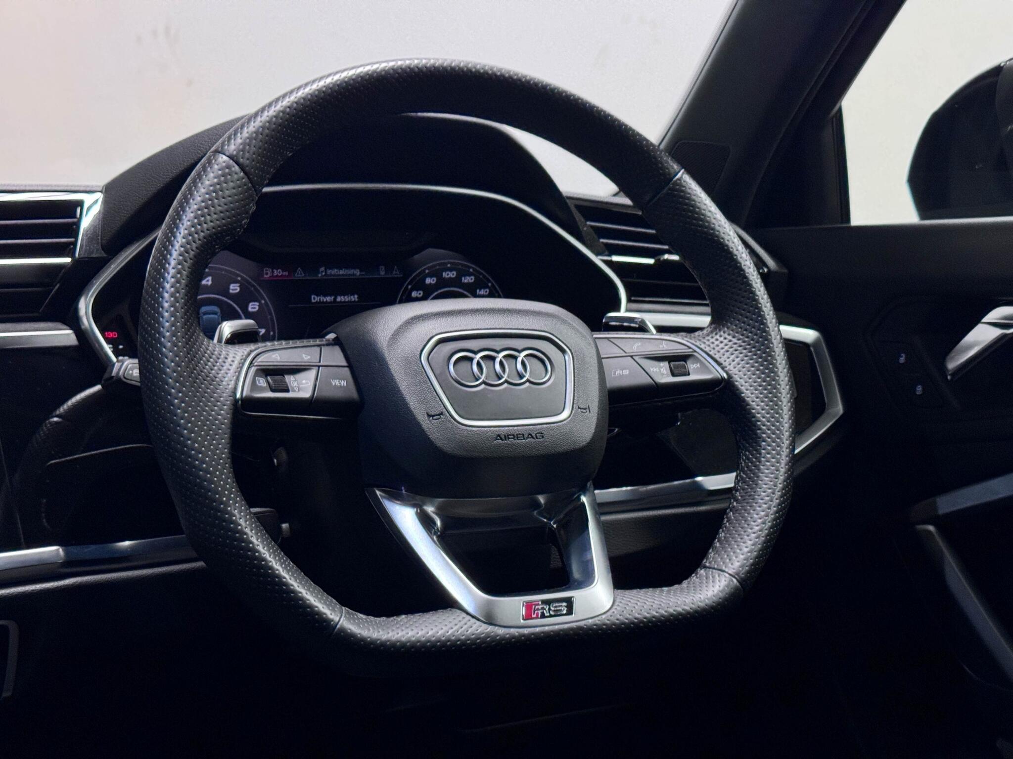 Audi RS Q3 view 33