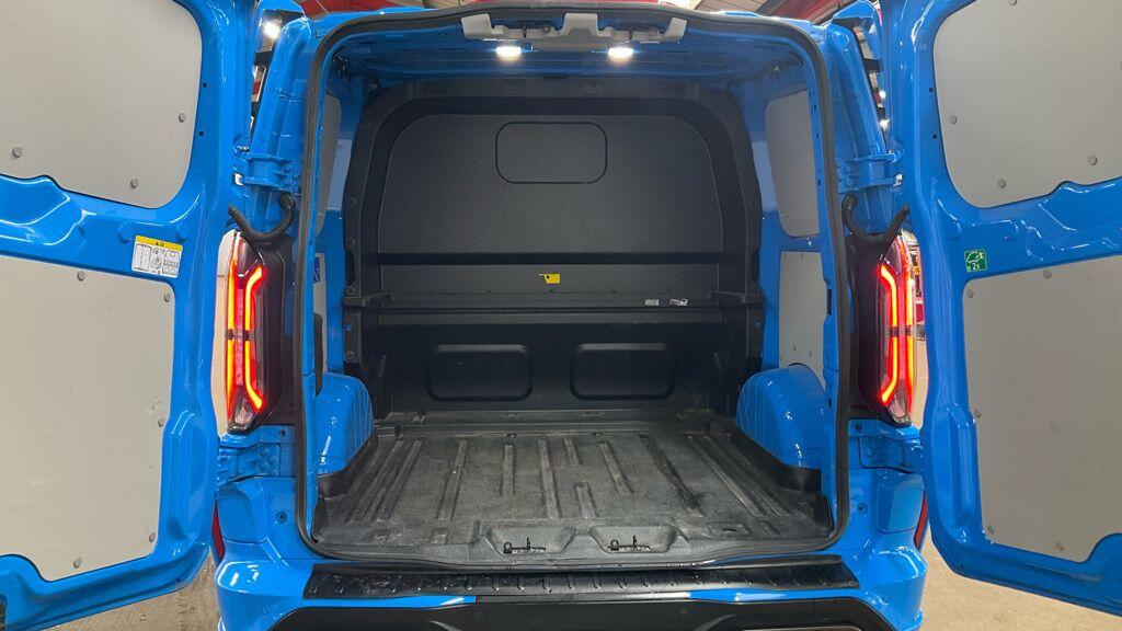 Ford Transit Custom view 12