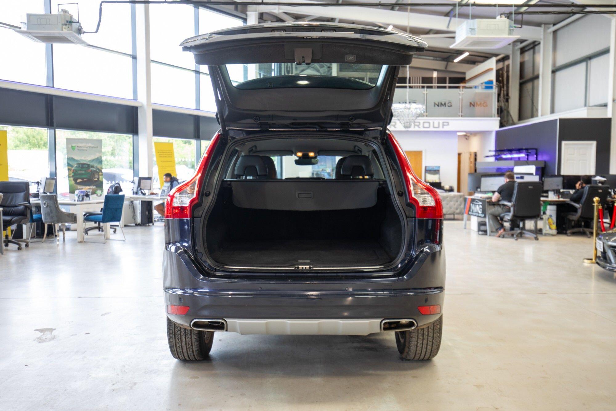 Volvo XC60 view 30