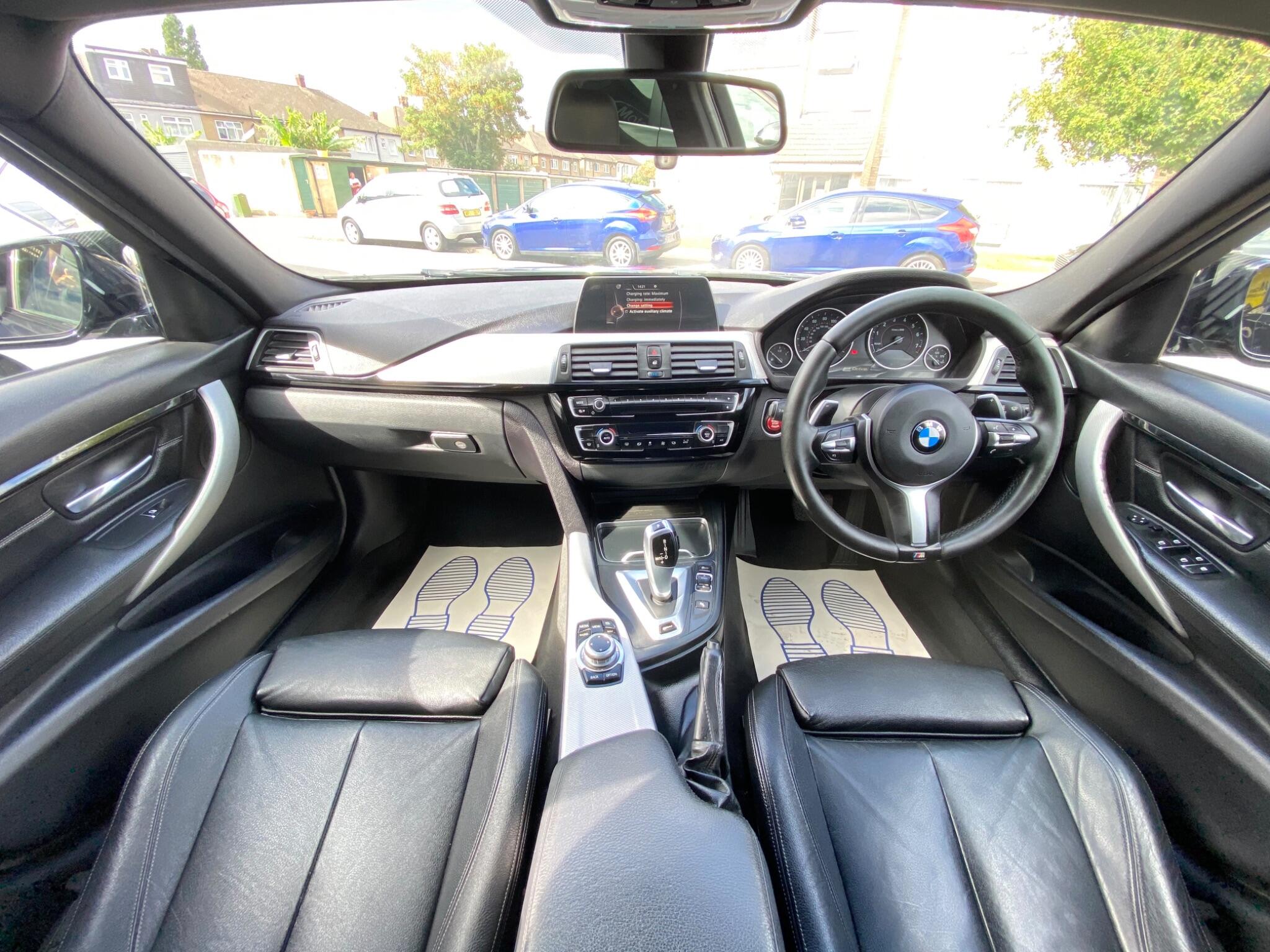 BMW 3 Series view 13