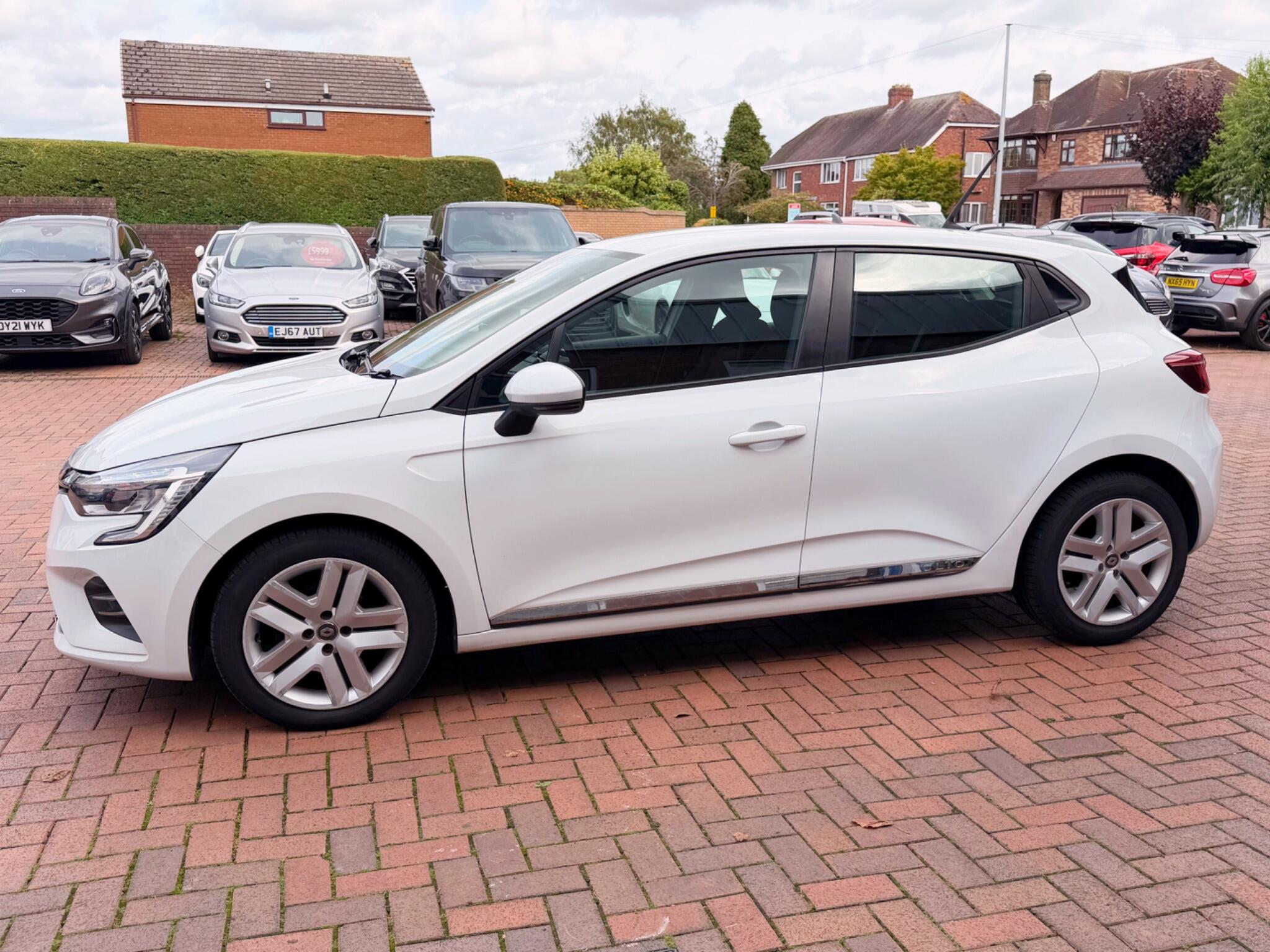 Renault Clio view 32
