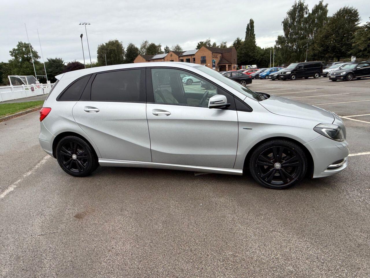 Mercedes-Benz B Class view 17