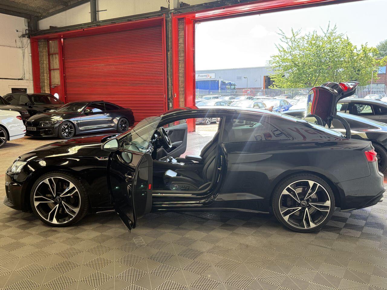 Audi S5 view 13