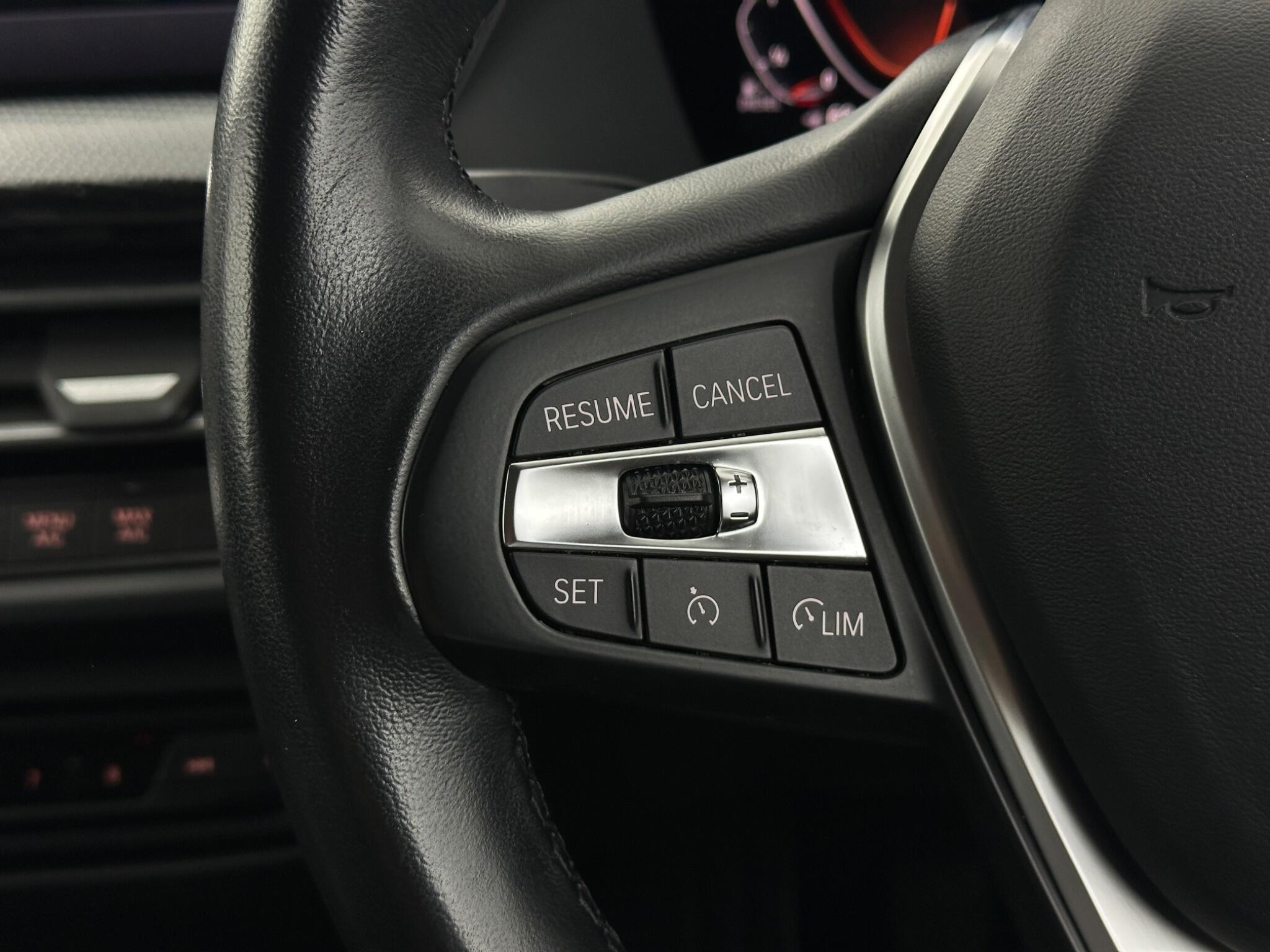 BMW 1 Series view 15