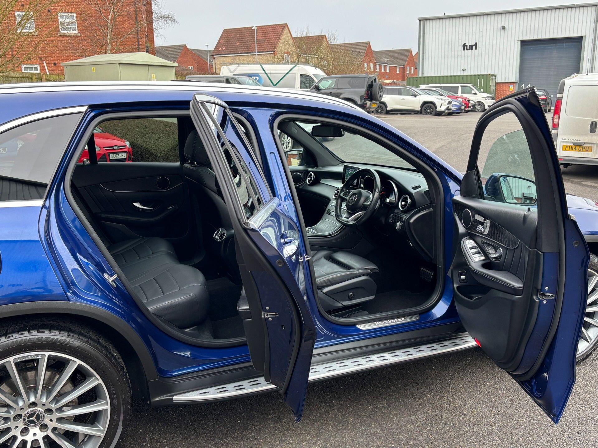 Mercedes-Benz GLC view 23