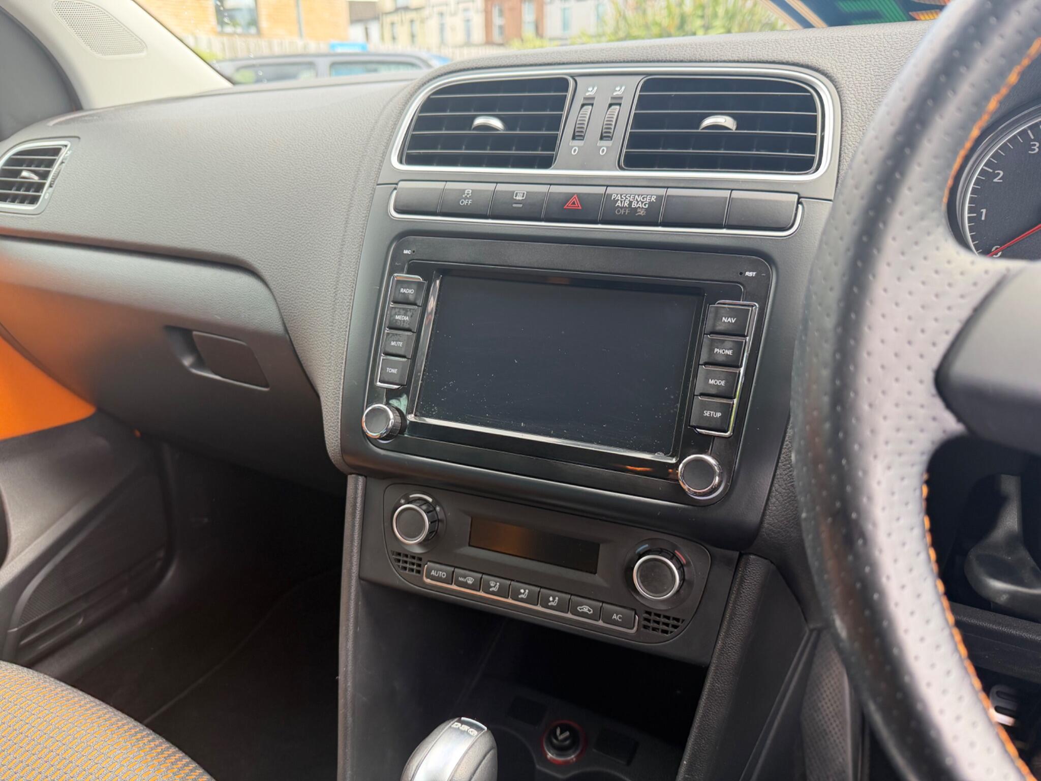Volkswagen Polo view 19