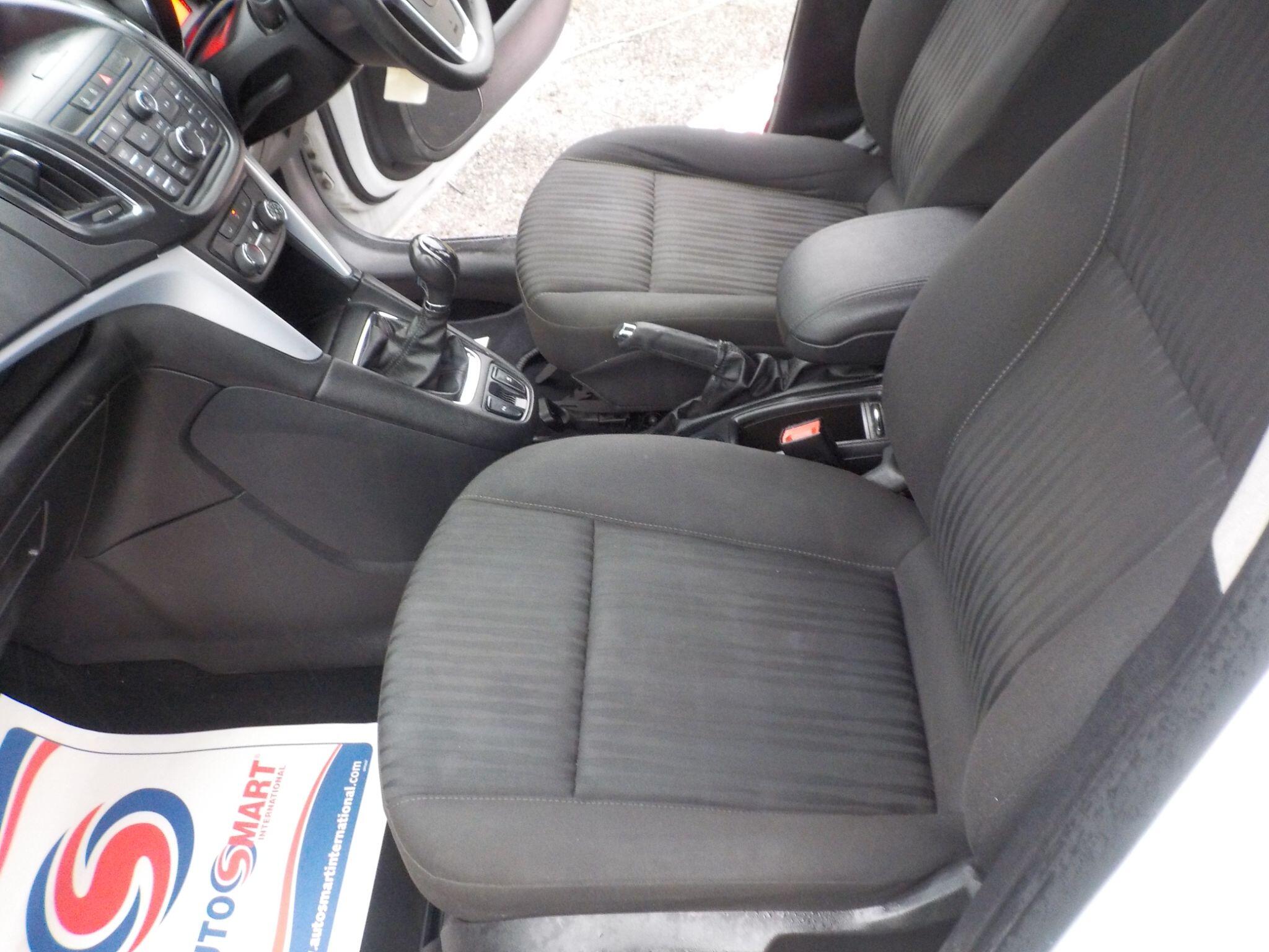 Vauxhall Zafira Tourer 1.8 16V Exclusiv Euro 5 5dr