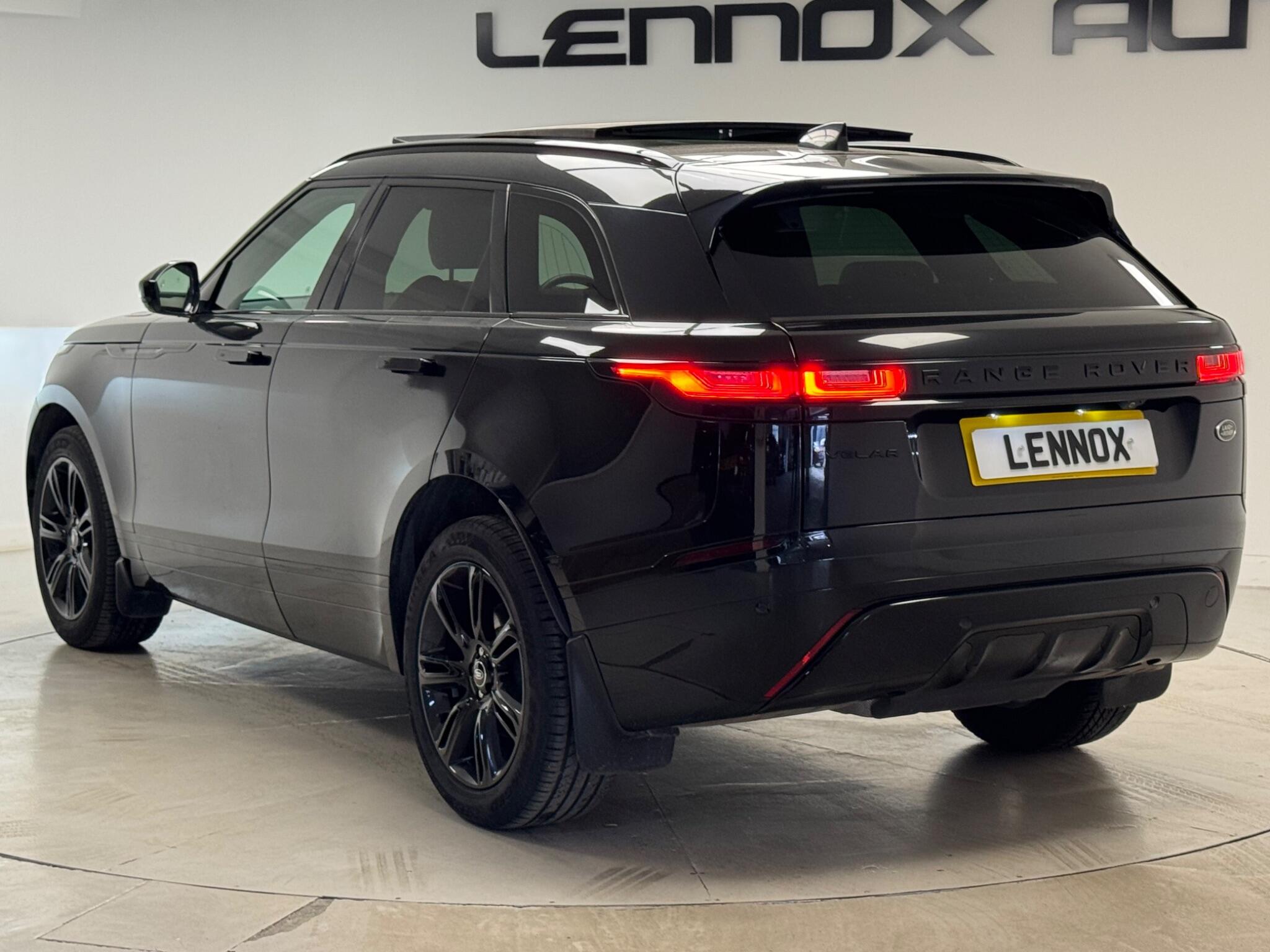 Land Rover Range Rover Velar view 4