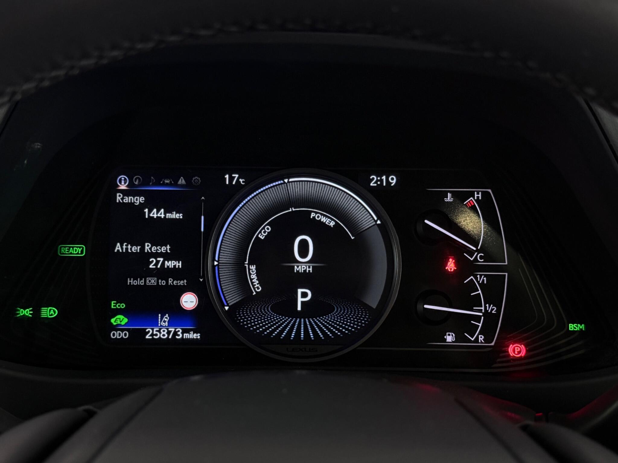 Lexus Ux view 15