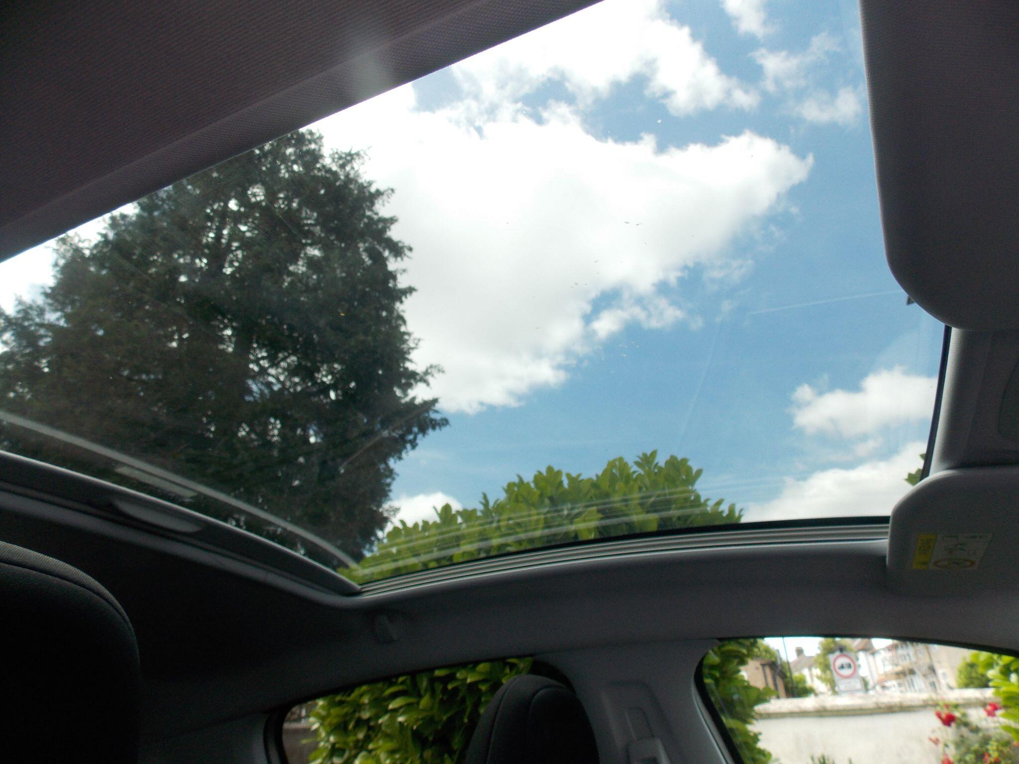 Peugeot 208 view 32