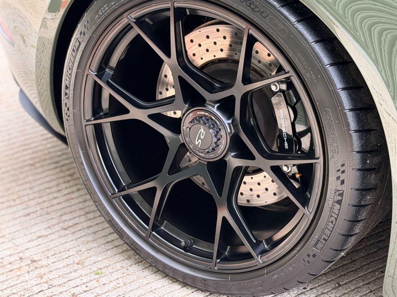 Porsche 718 Cayman view 16