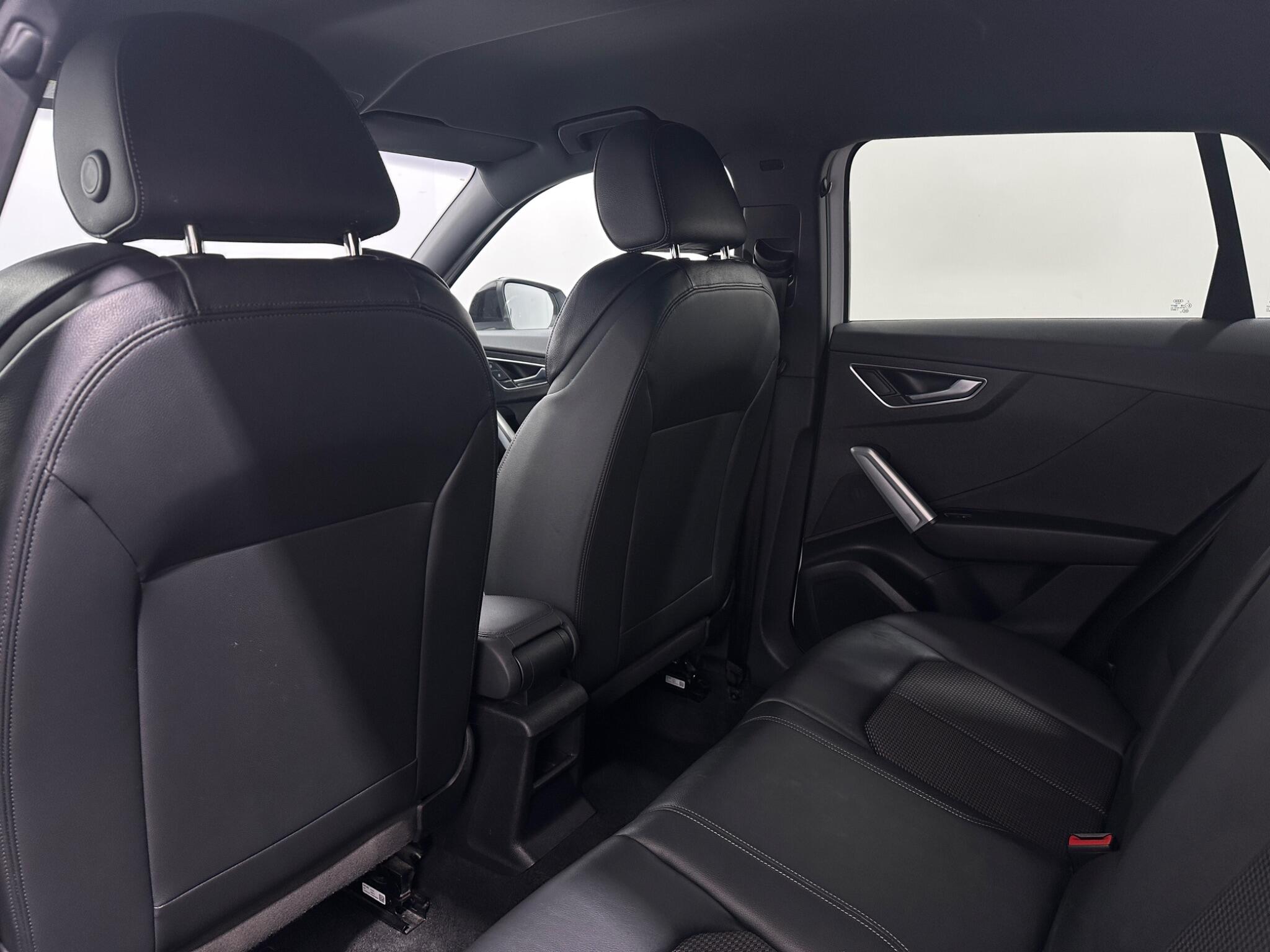 Audi Q2 view 34