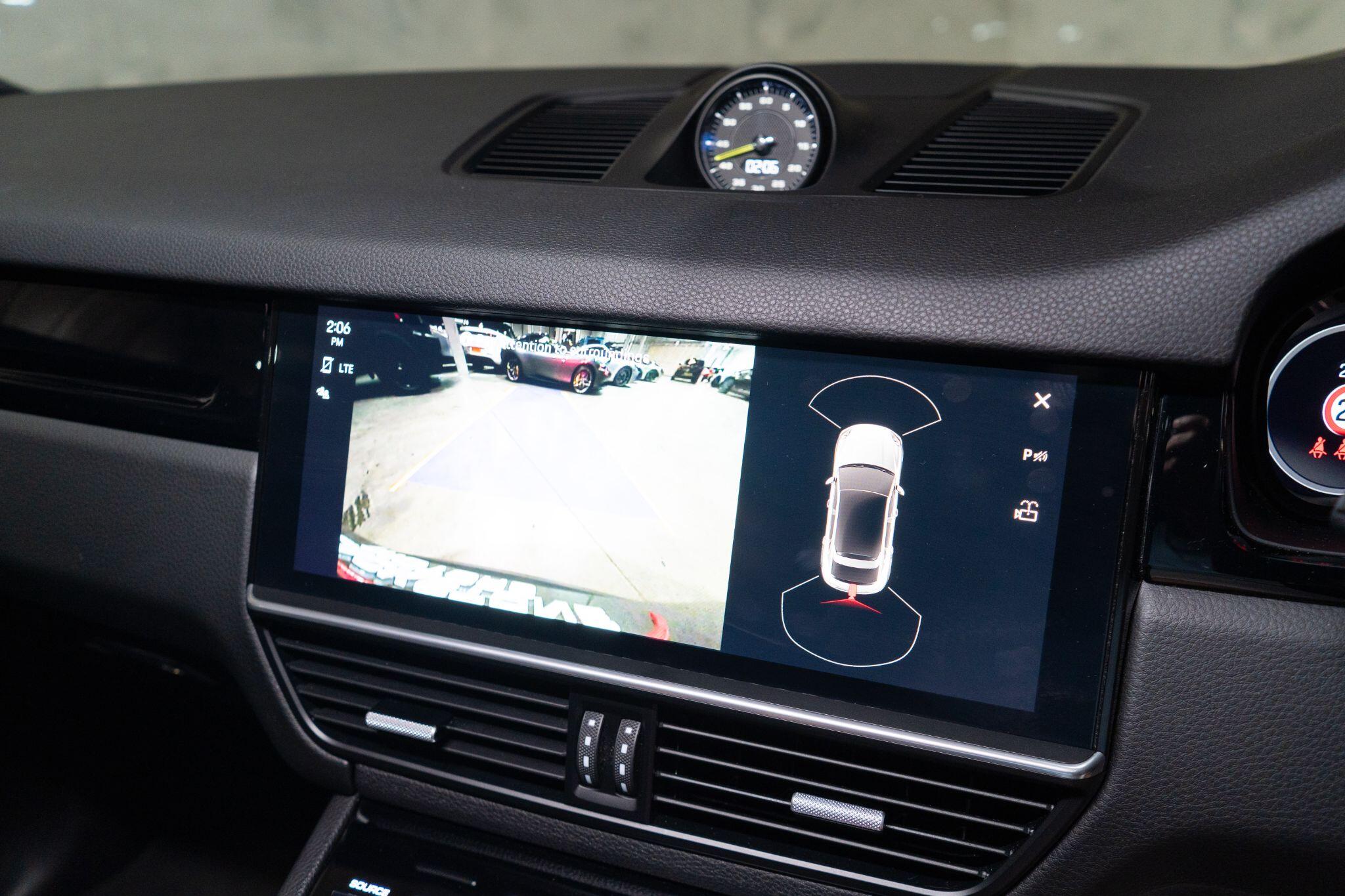 Porsche Cayenne view 20