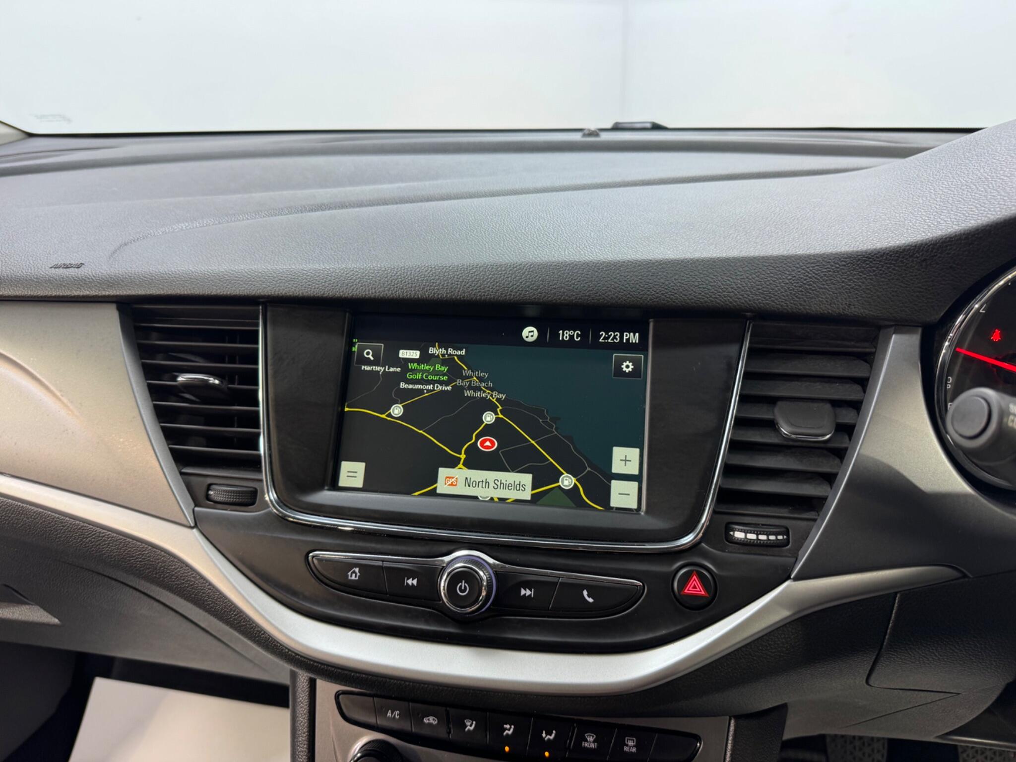 Vauxhall Astra view 9