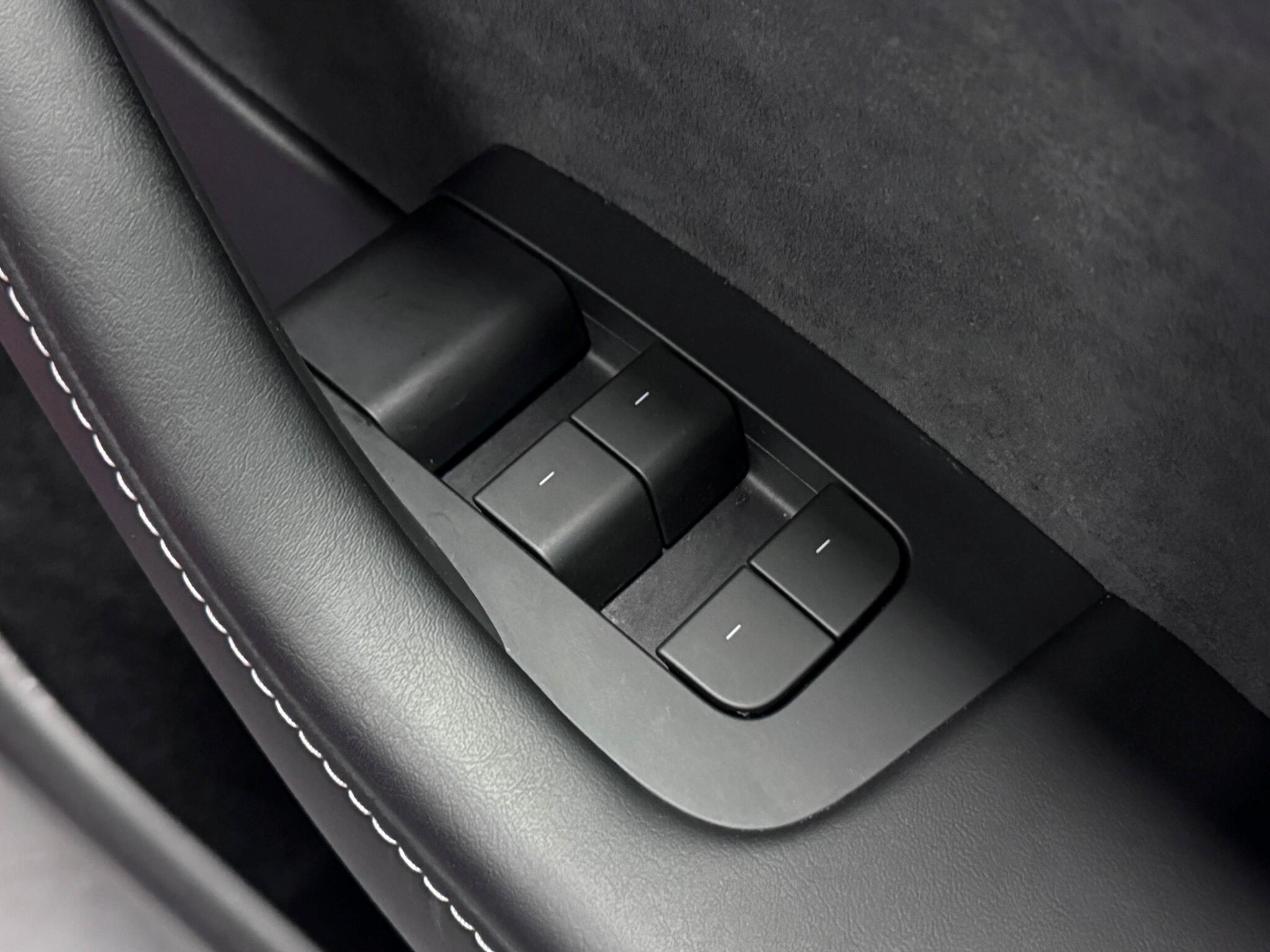 Tesla Model Y view 17