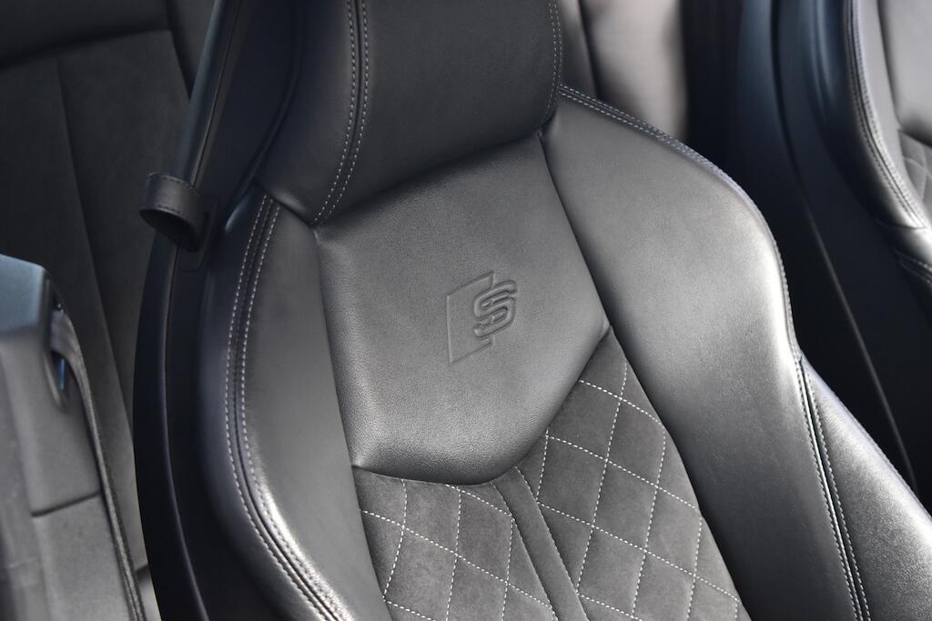 Audi TT view 20
