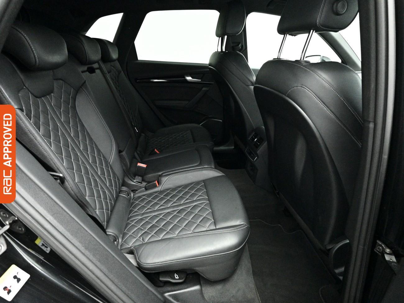 Audi Q5 view 13
