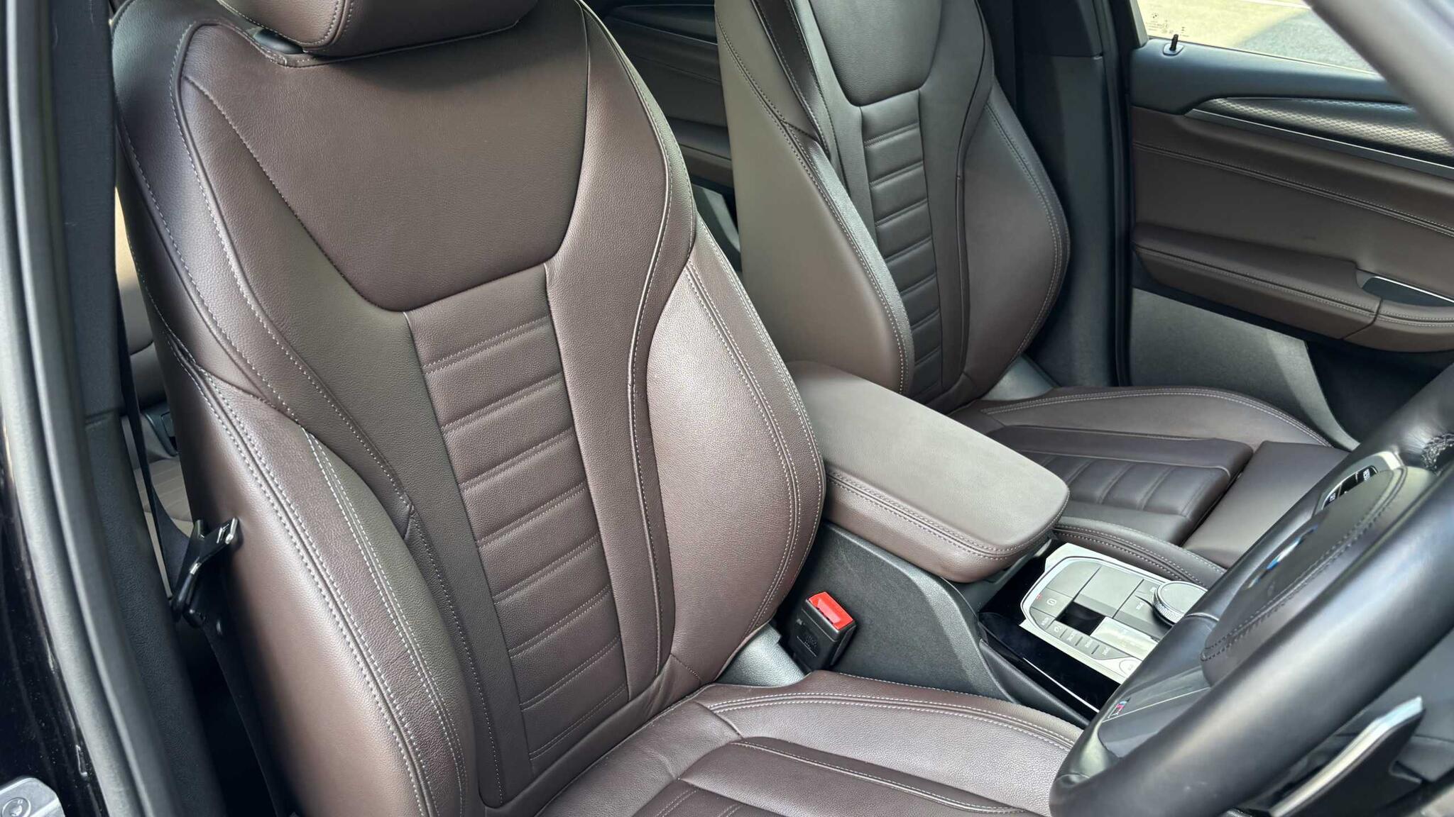 BMW X3 view 12