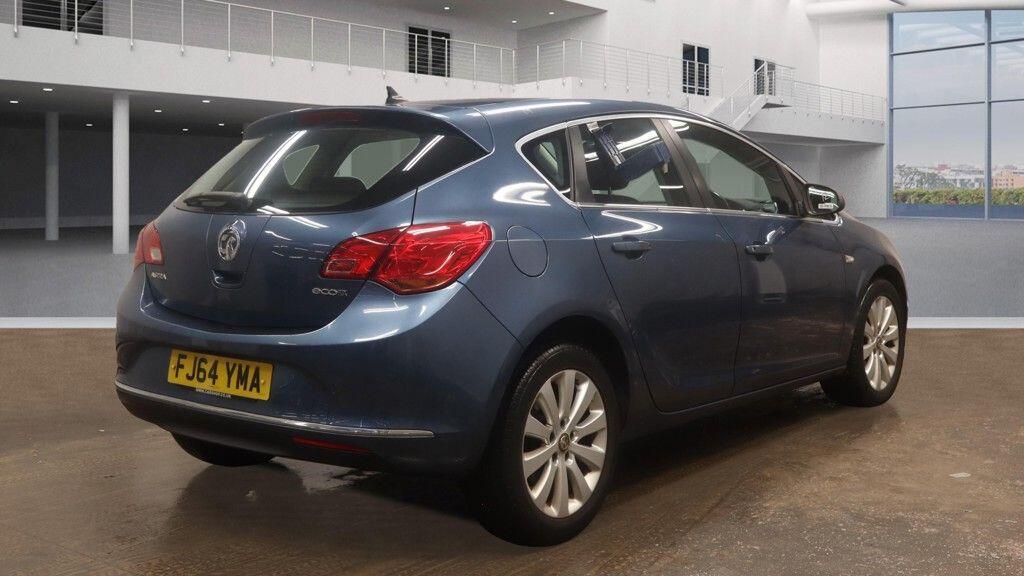 Vauxhall Astra view 4