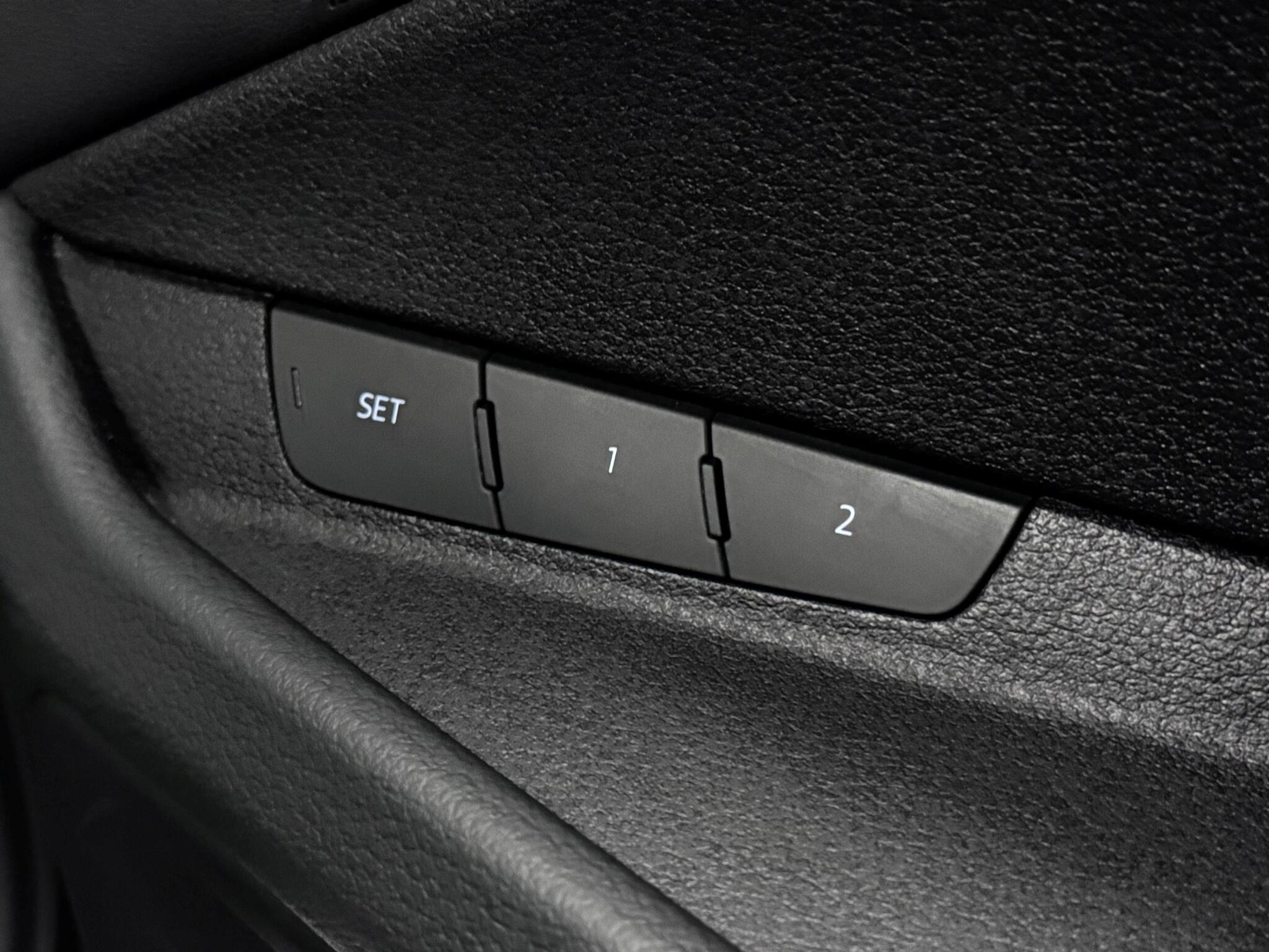 Audi E-Tron view 18