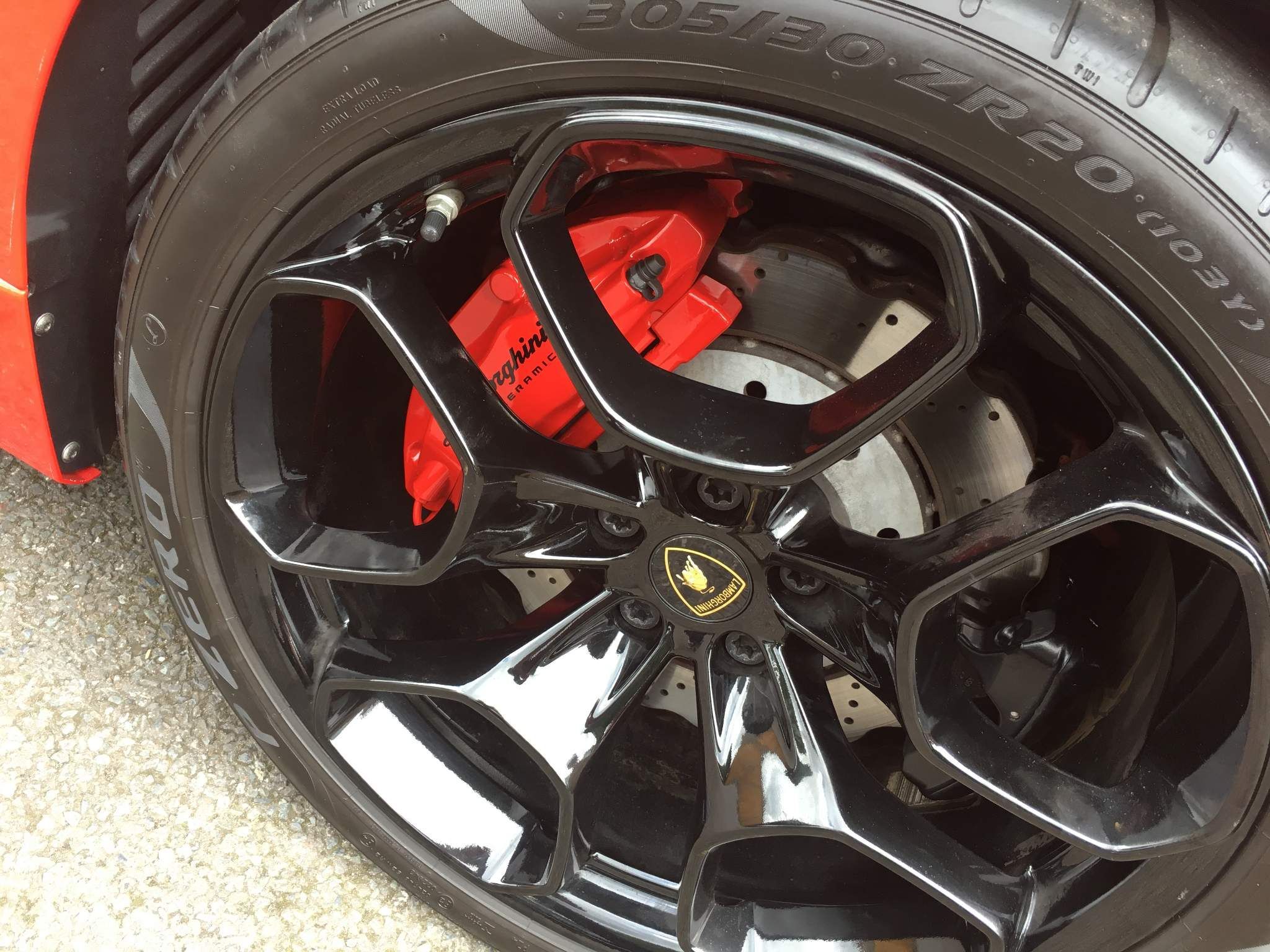 Lamborghini Huracan view 19