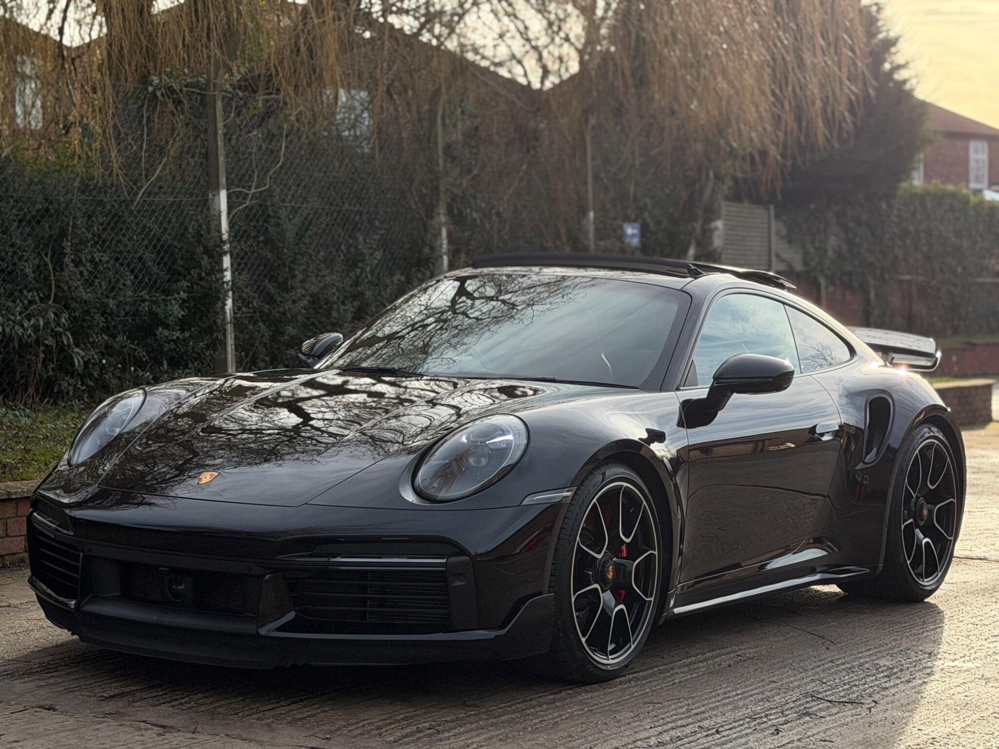 Porsche 911 view 11