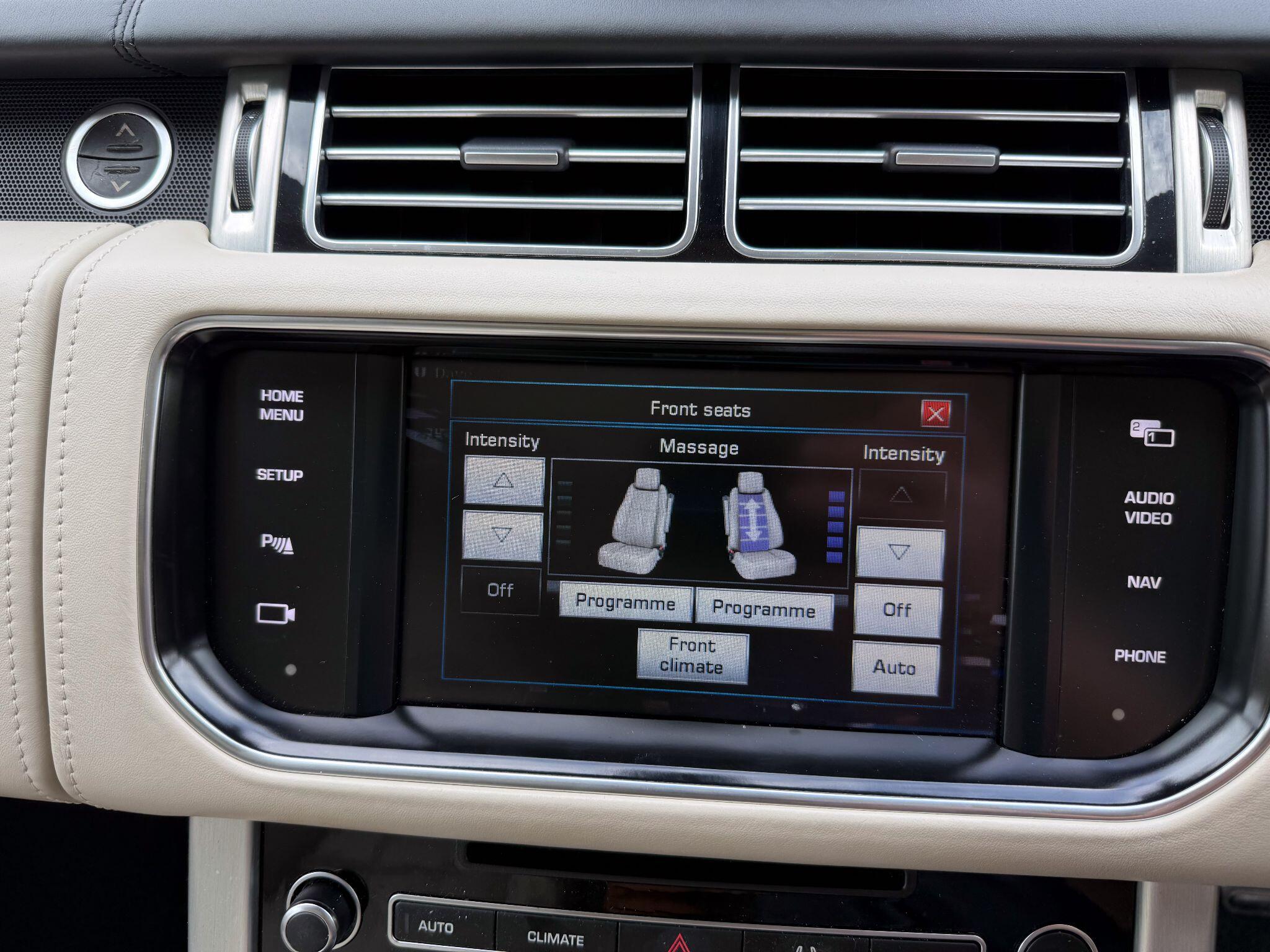 Land Rover Range Rover view 30