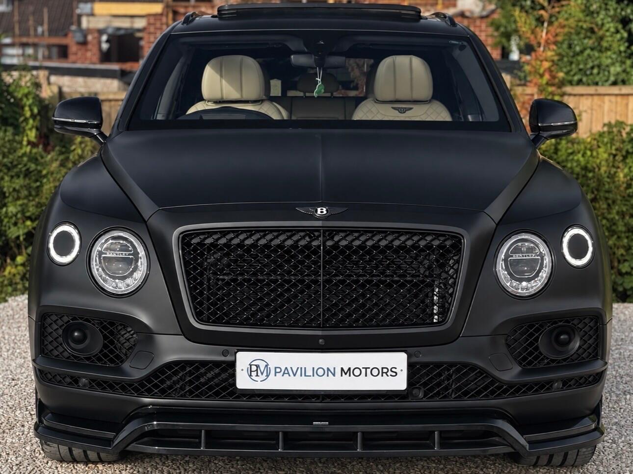 Bentley Bentayga view 7