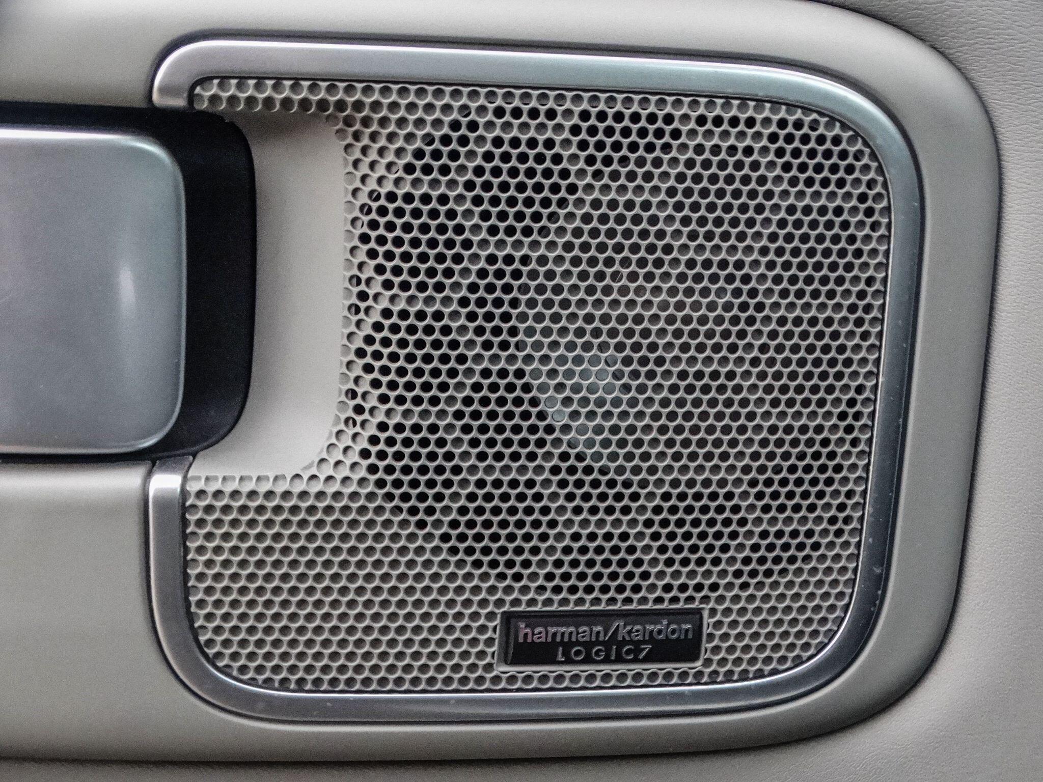 Land Rover Range Rover view 21